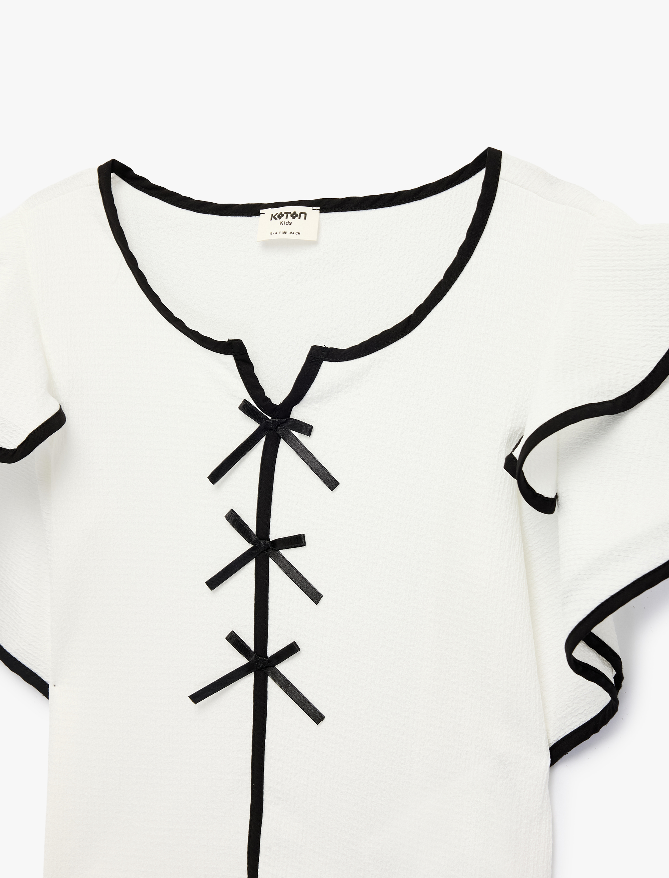  Kız Çocuk Fiyonk Detaylı Kısa Kollu V Yaka Bluz