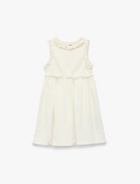 Pamuklu Kolsuz Fırfır Detaylı Bisiklet Yaka A Kesim Elbise