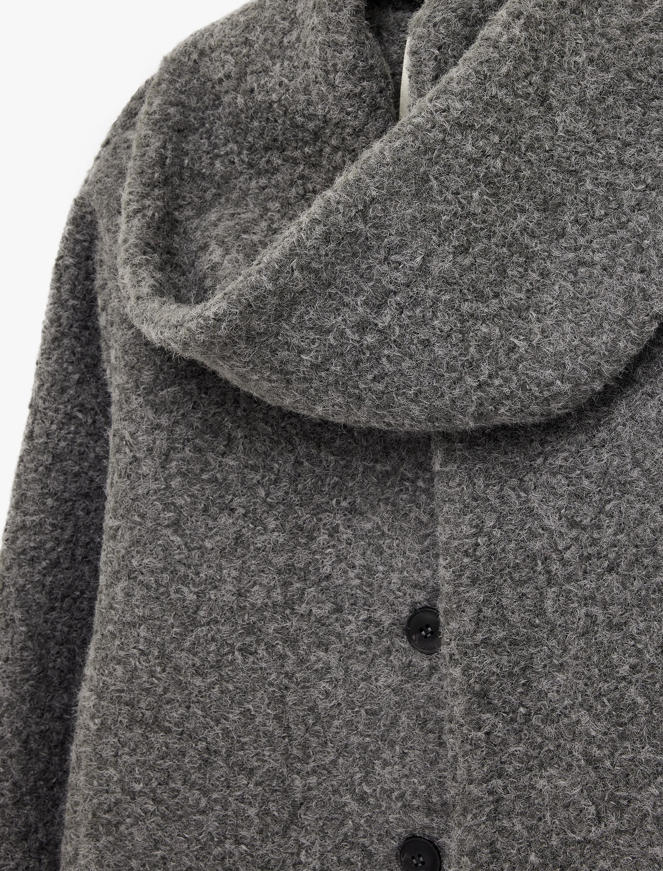   Düğmeli Cepli Uzun Kollu Kısa Atkılı Peluş Mont