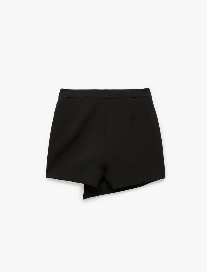  Cepli Metal Aksesuarlı Asimetrik Kesim Mini Şort Etek