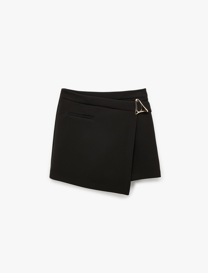  Cepli Metal Aksesuarlı Asimetrik Kesim Mini Şort Etek