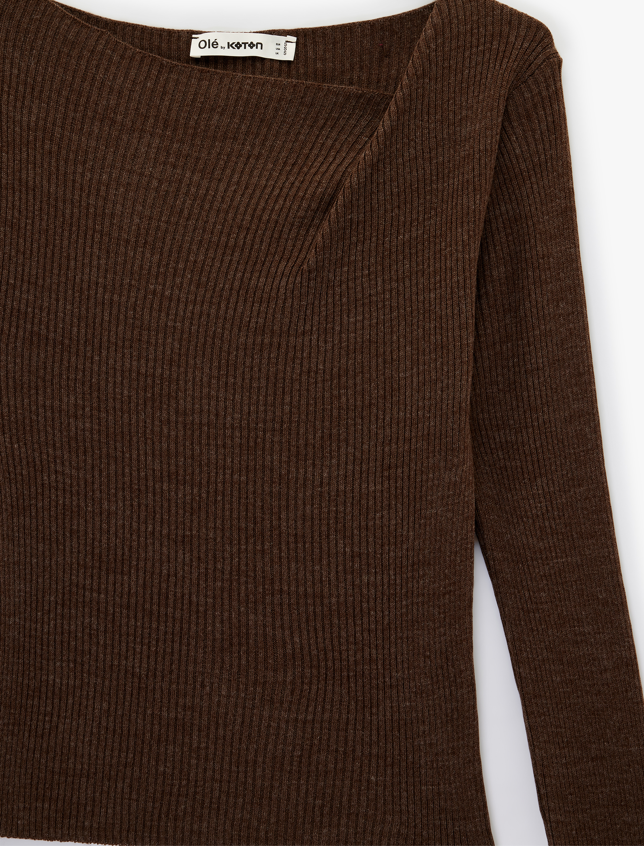   Slim Fit Uzun Kollu Asimetrik Yaka Triko Kazak