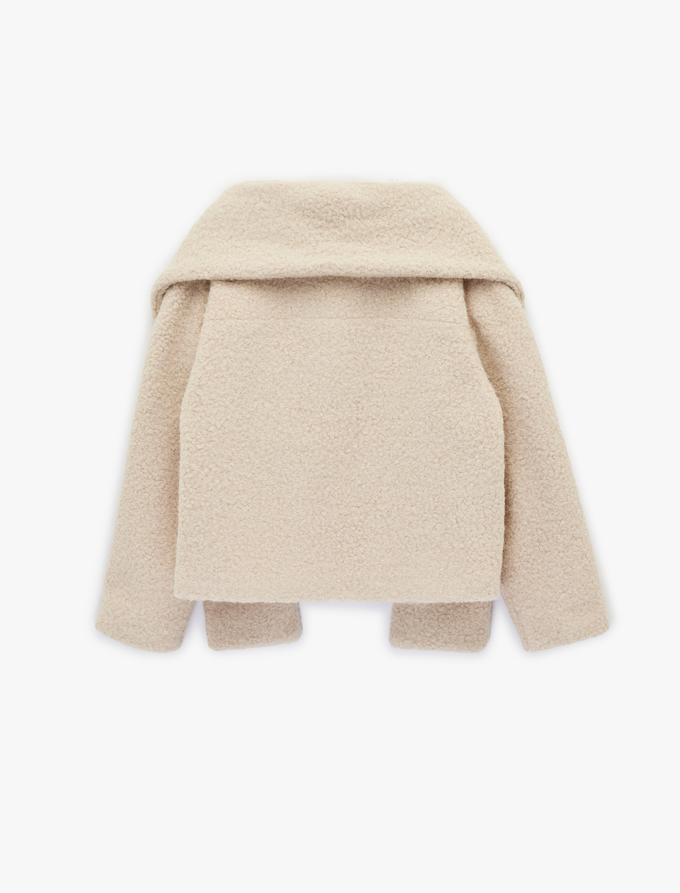   Düğmeli Cepli Uzun Kollu Kısa Atkılı Peluş Mont