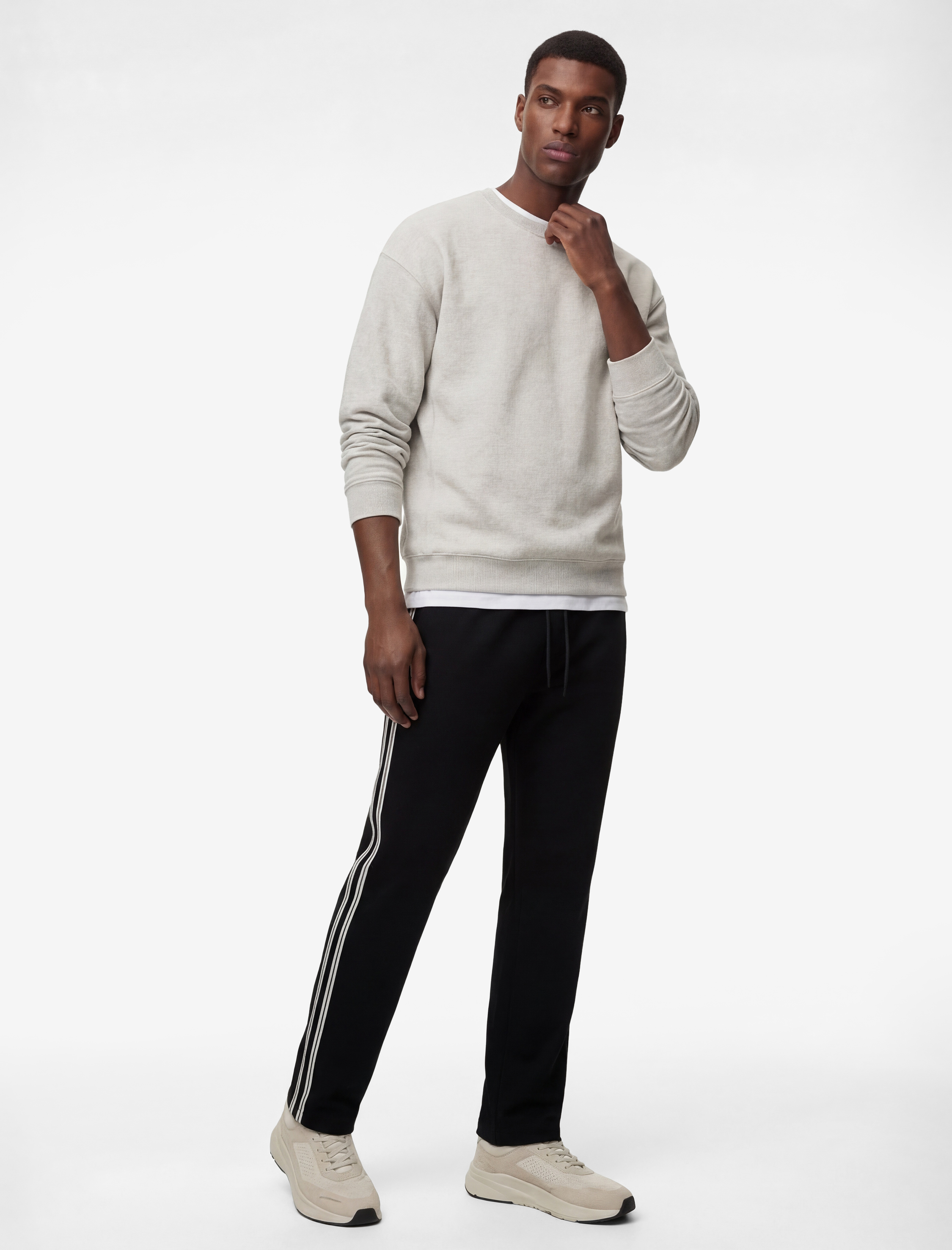   Rahat Kalıp Çizgi Detaylı Beli Bağcıklı Spor Eşofman Altı