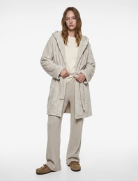 Uzun Kollu Fiyonk Detaylı Kapüşonlu Kemerli Peluş Sabahlık