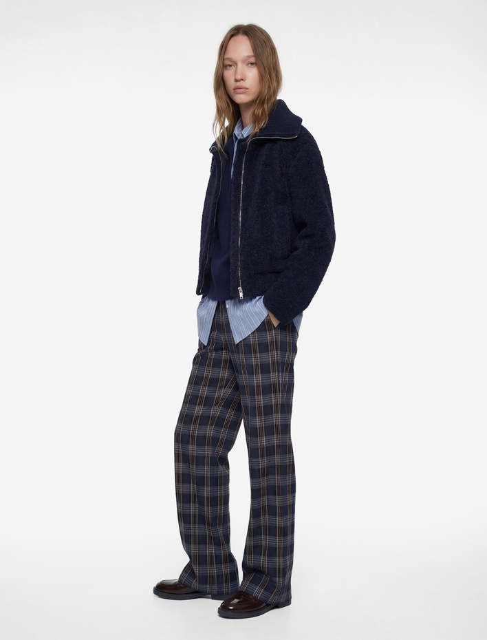  Uzun Kollu Fermuarlı Cep Detaylı Geniş Yaka Crop Ceket