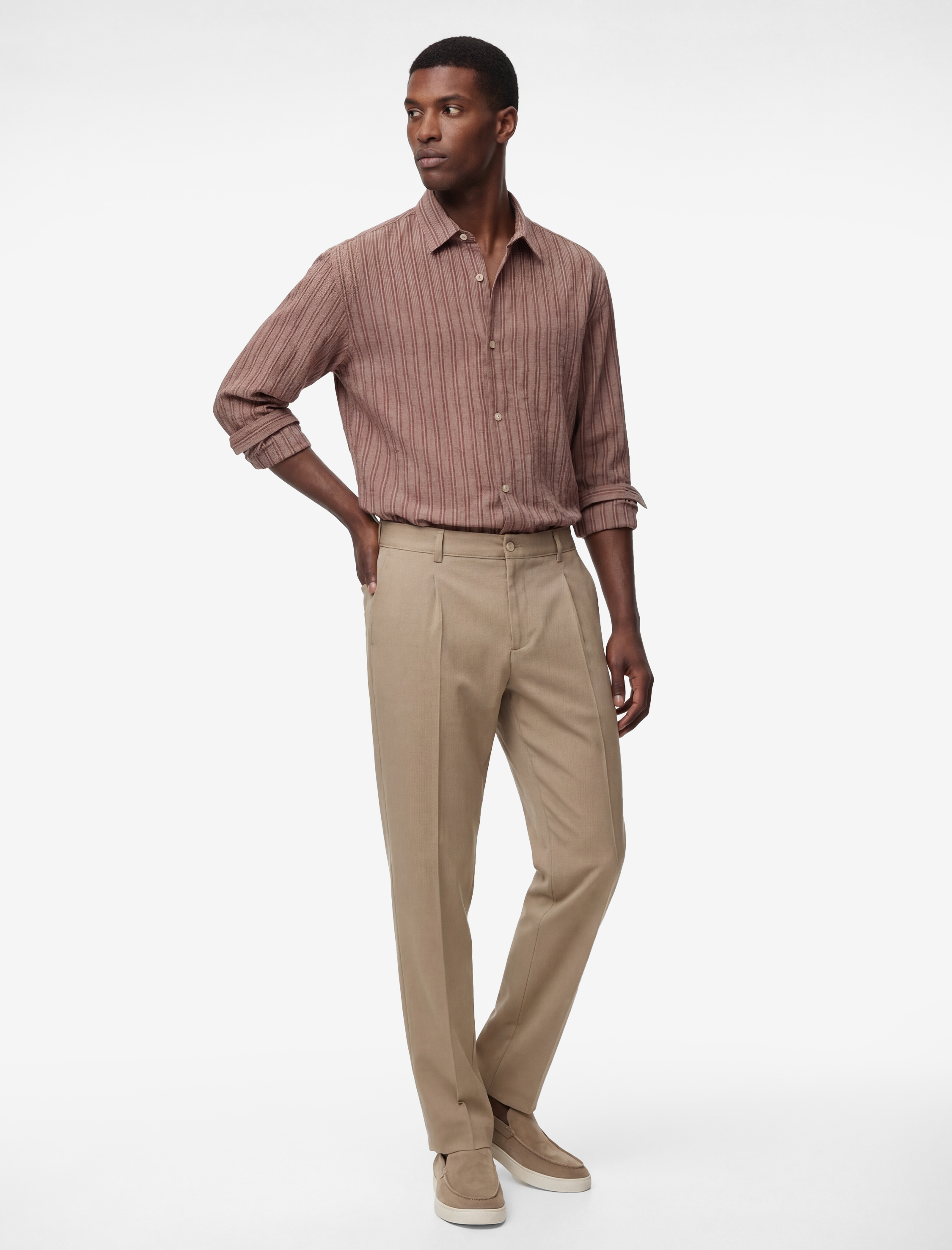   Rahat Kalıp Cepli Viskon Karışımlı Pileli Kumaş Pantolon