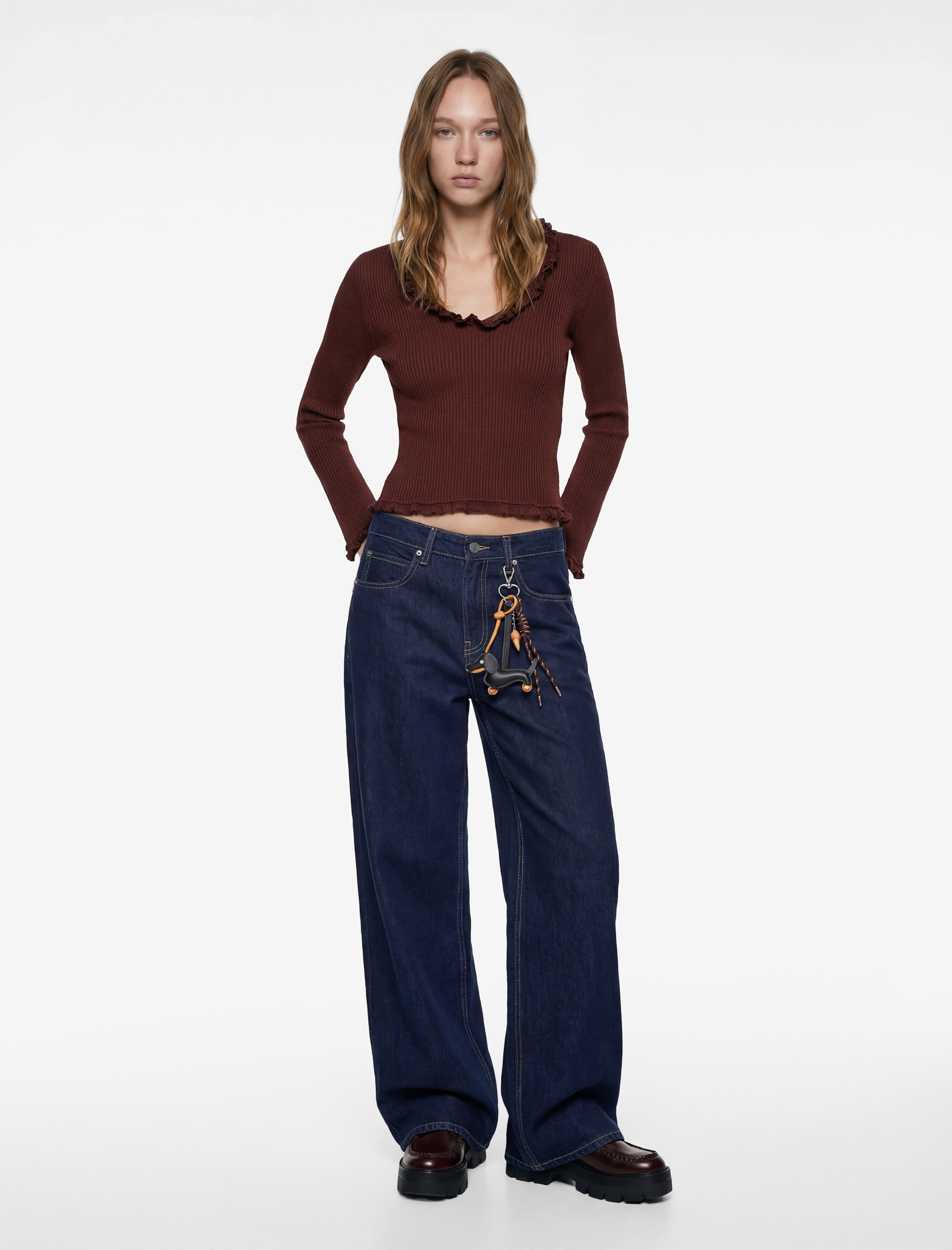   Slim Fit Fırfır Detaylı Uzun Kollu V Yaka Tişört