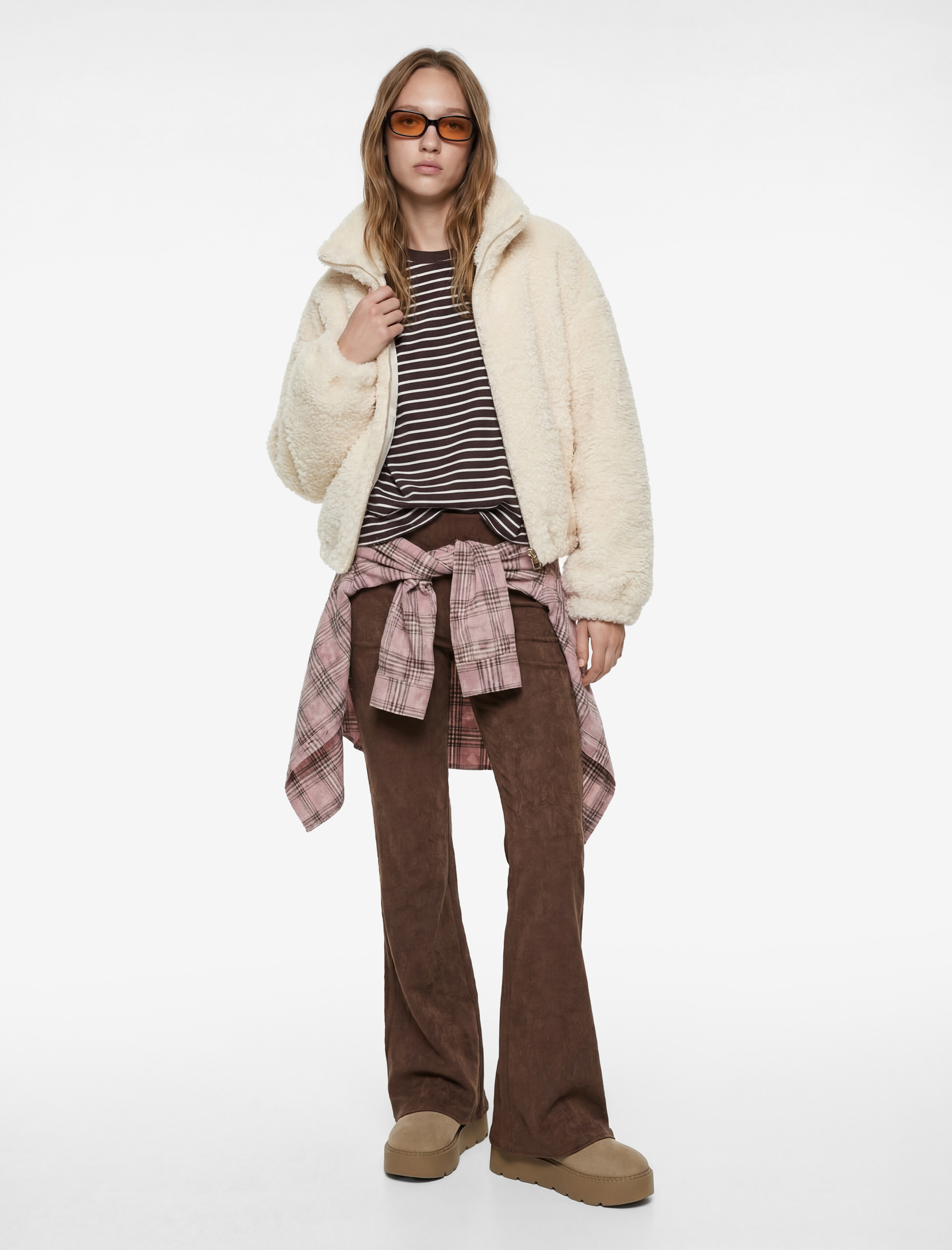   Uzun Kollu Dik Yaka Fermuarlı Peluş Ceket