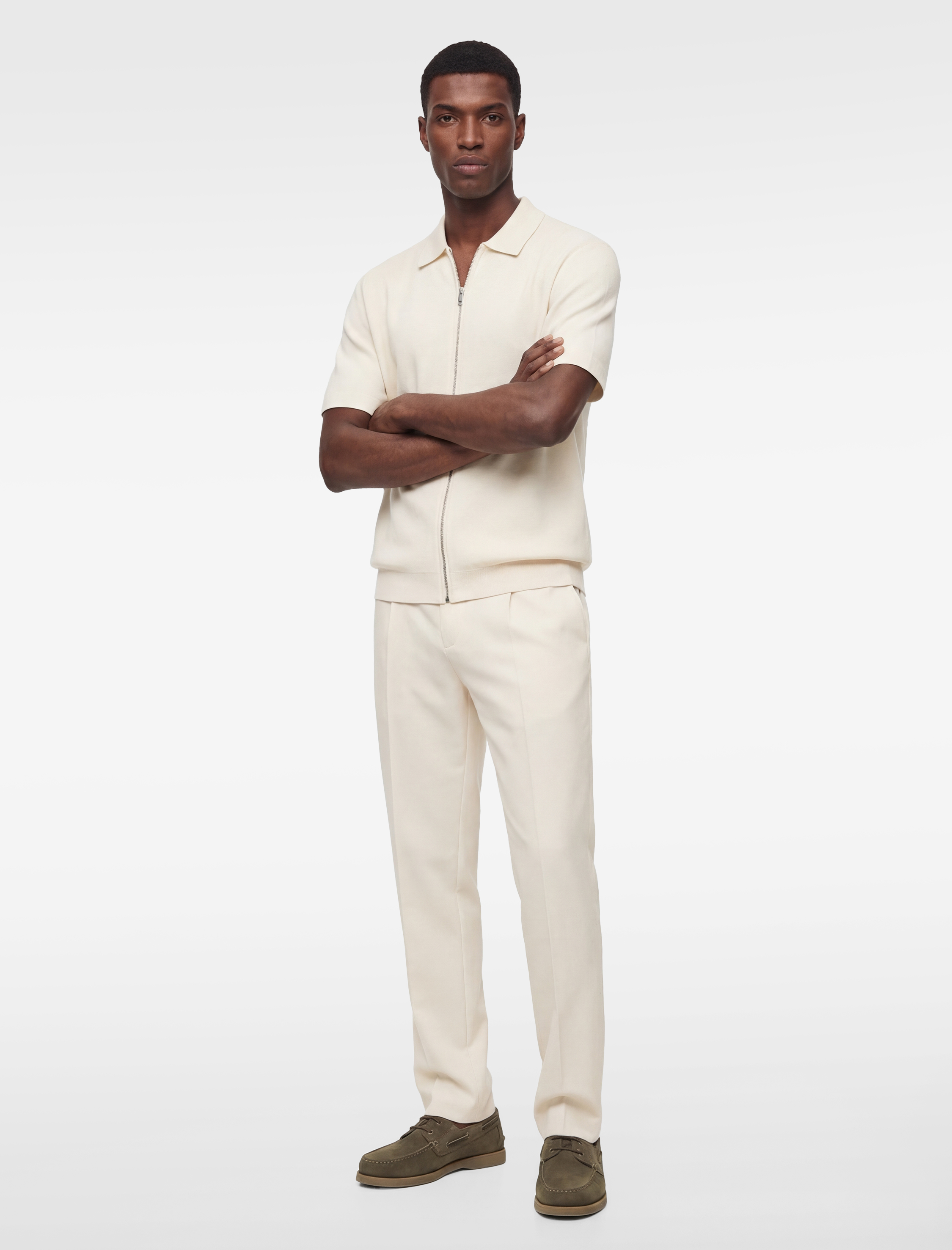   Rahat Kalıp Cepli Viskon Karışımlı Pileli Kumaş Pantolon