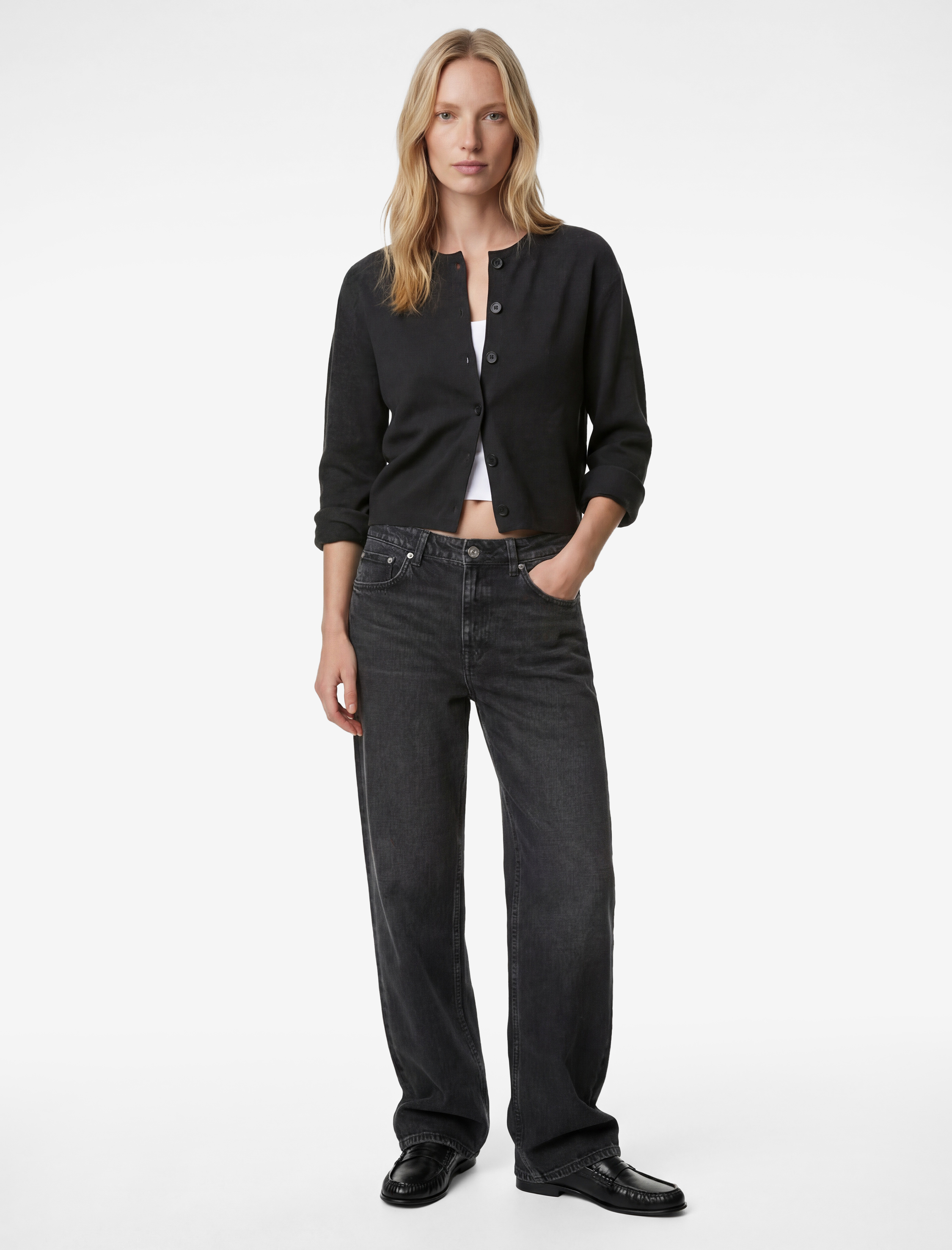   Uzun Kollu Düğmeli Bisiklet Yaka Triko Hırka