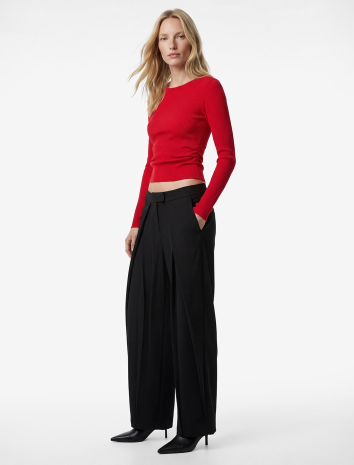  Uzun Kollu Drape Detaylı Yuvarlak Kayık Yaka Triko Kazak