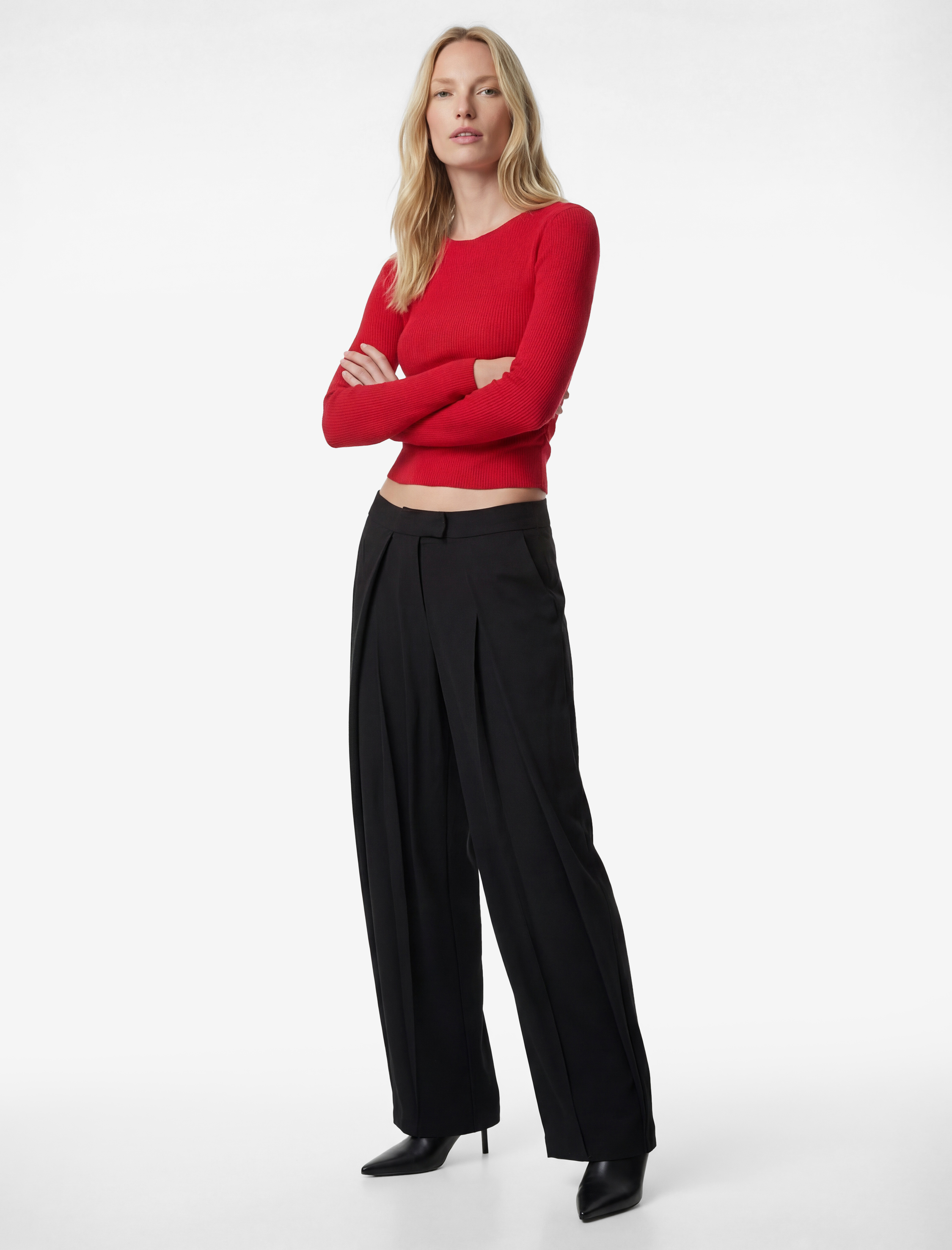   Uzun Kollu Drape Detaylı Yuvarlak Kayık Yaka Triko Kazak