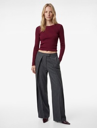 Uzun Kollu Drape Detaylı Yuvarlak Kayık Yaka Triko Kazak