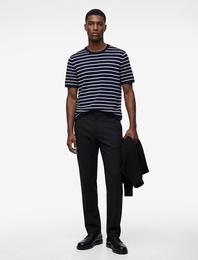 Rahat Kalıp Cepli Viskon Karışımlı Pileli Kumaş Pantolon