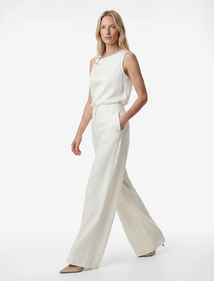  Metal Aksesuarlı Bisiklet Yaka Kolsuz Bluz