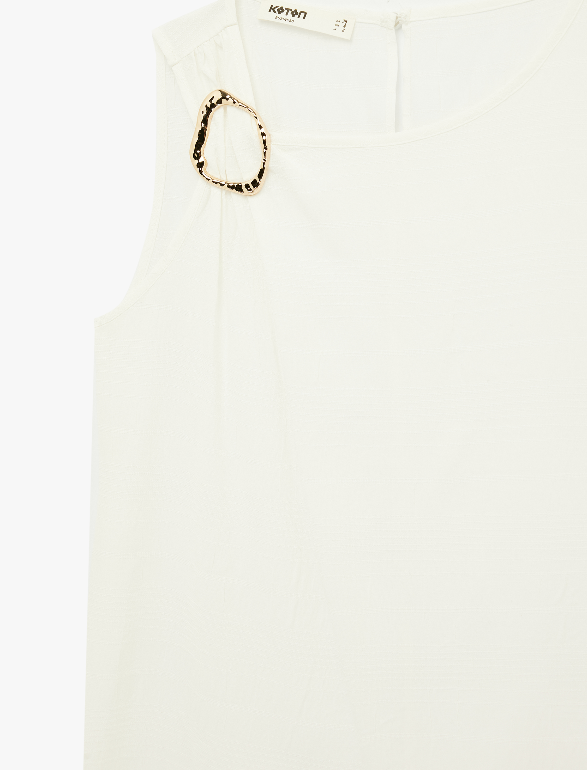   Bisiklet Yaka Kolsuz Metal Aksesuarlı Viskon Bluz