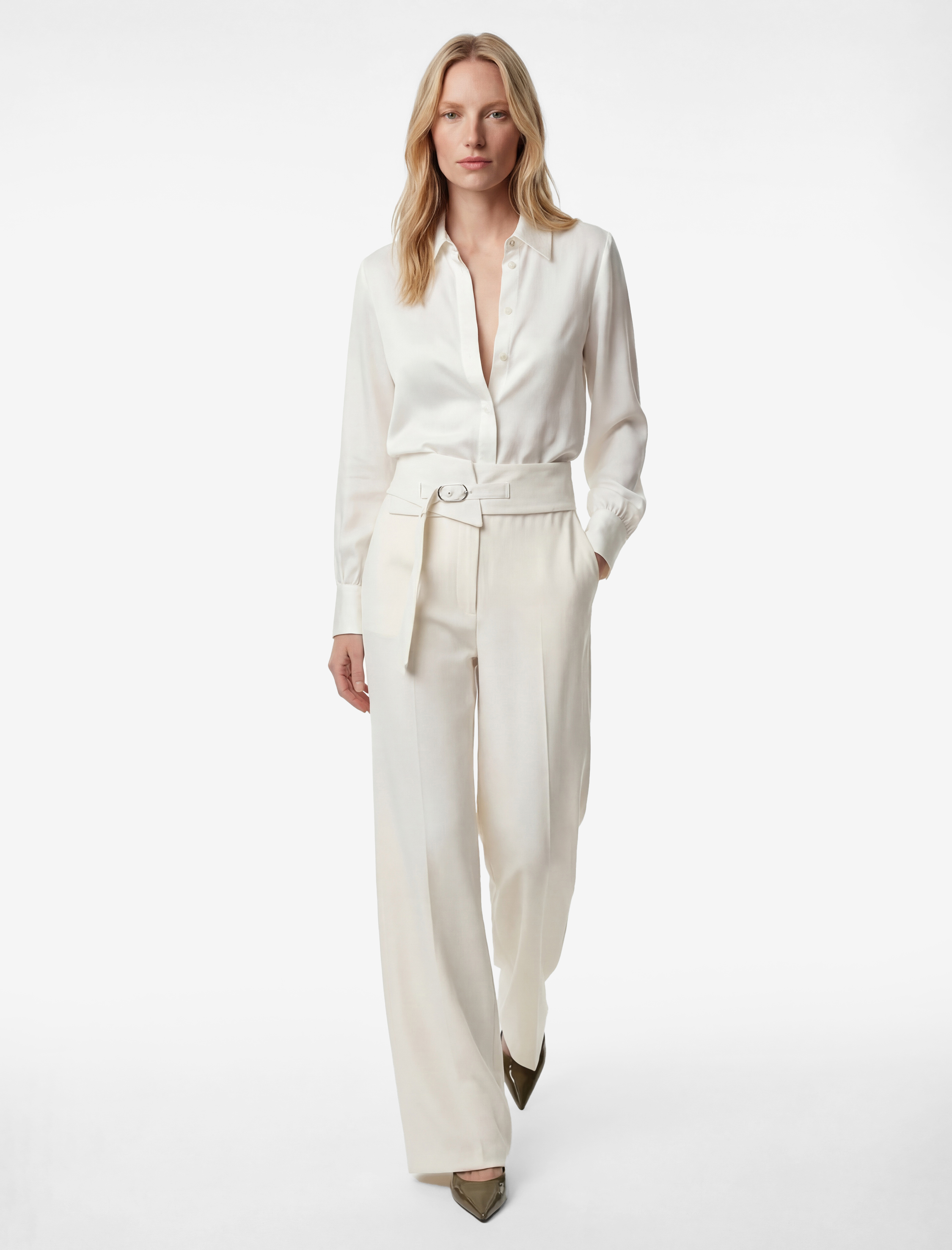   Regular Fit Klasik Yaka Düğmeli Uzun Kollu Gömlek