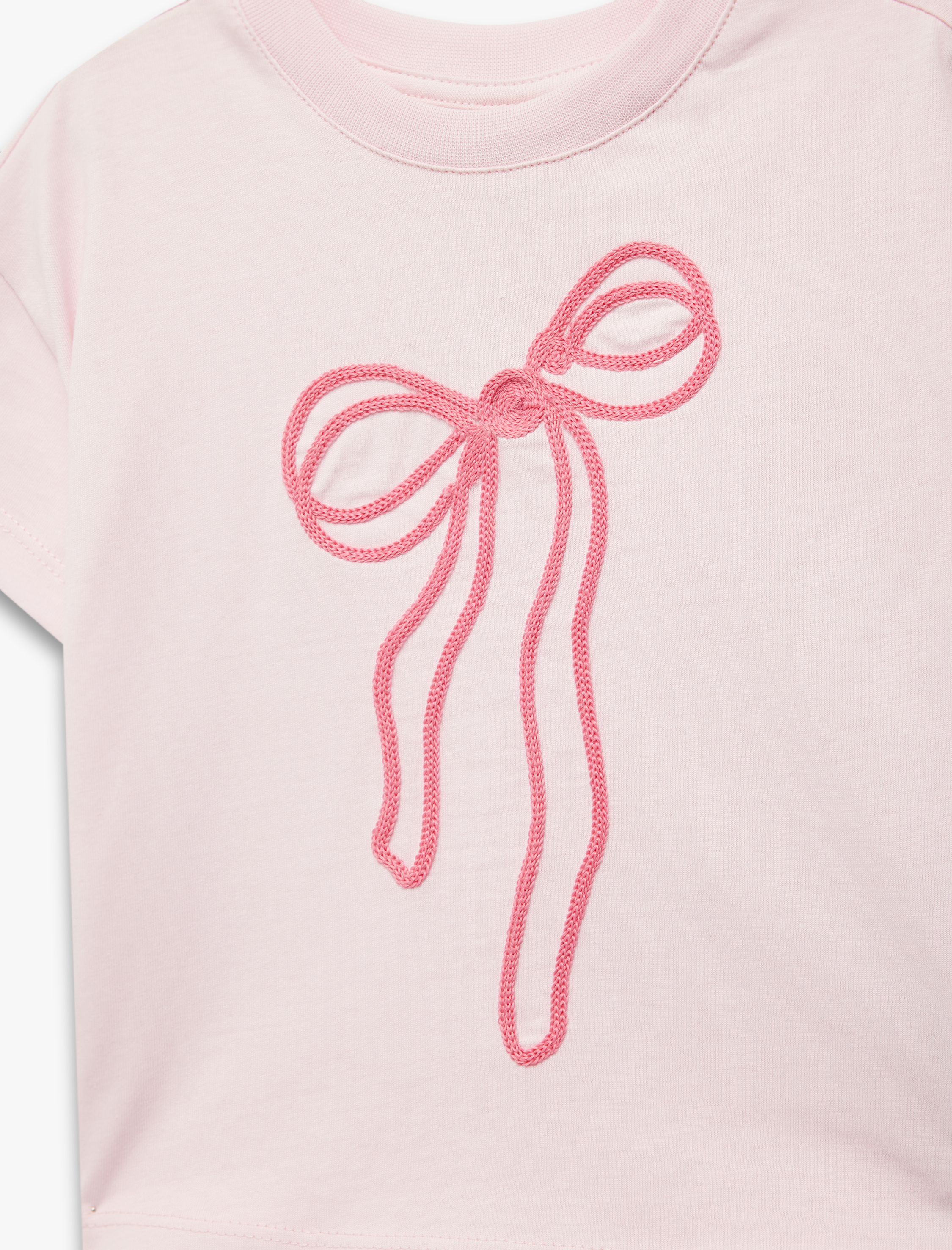  Kız Bebek Pamuklu Fiyonklu Nakış Detaylı Bisiklet Yaka Kısa Kollu Tişört