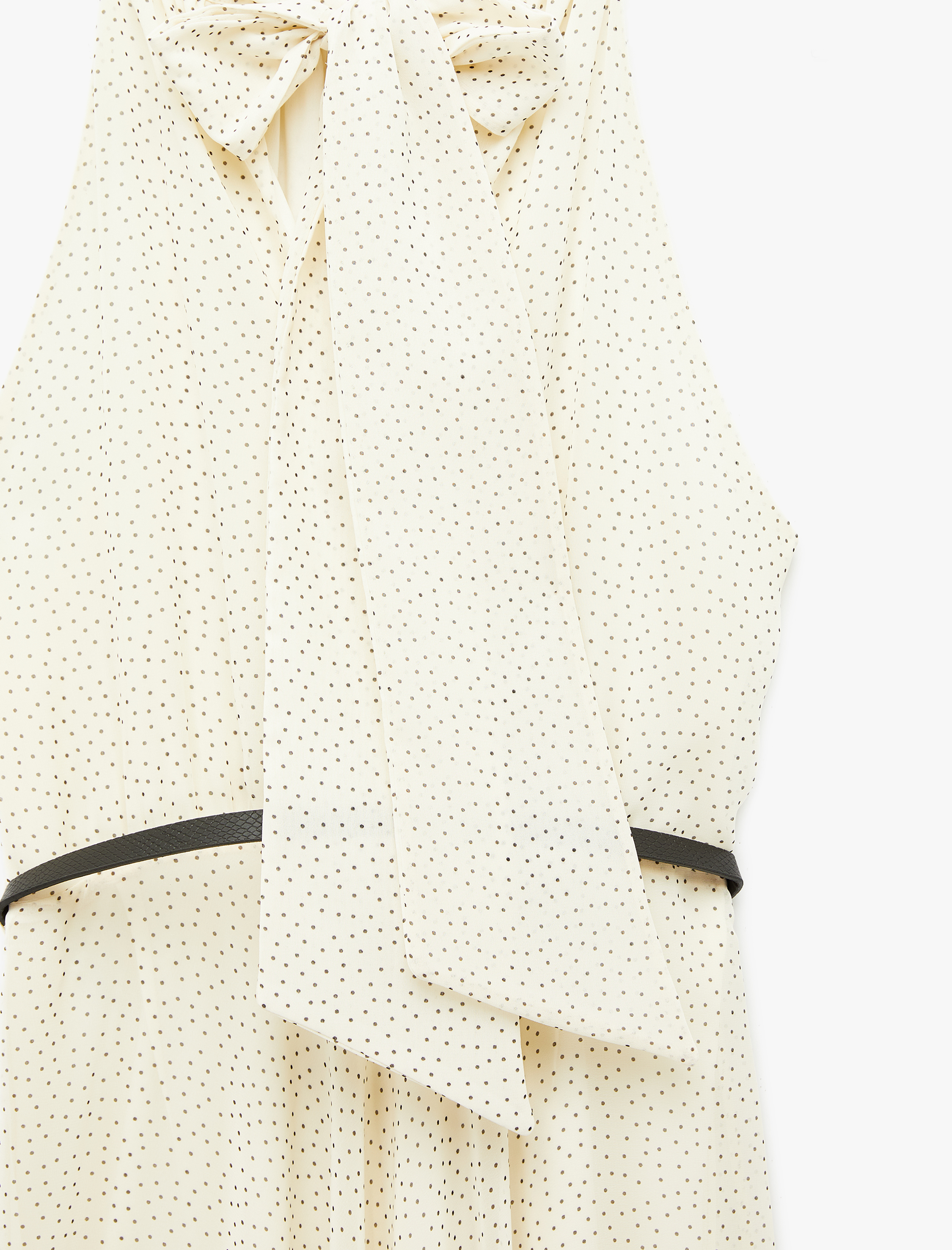   Kemer Detaylı Şifon Halter Yaka Kolsuz Puantiyeli Uzun Elbise