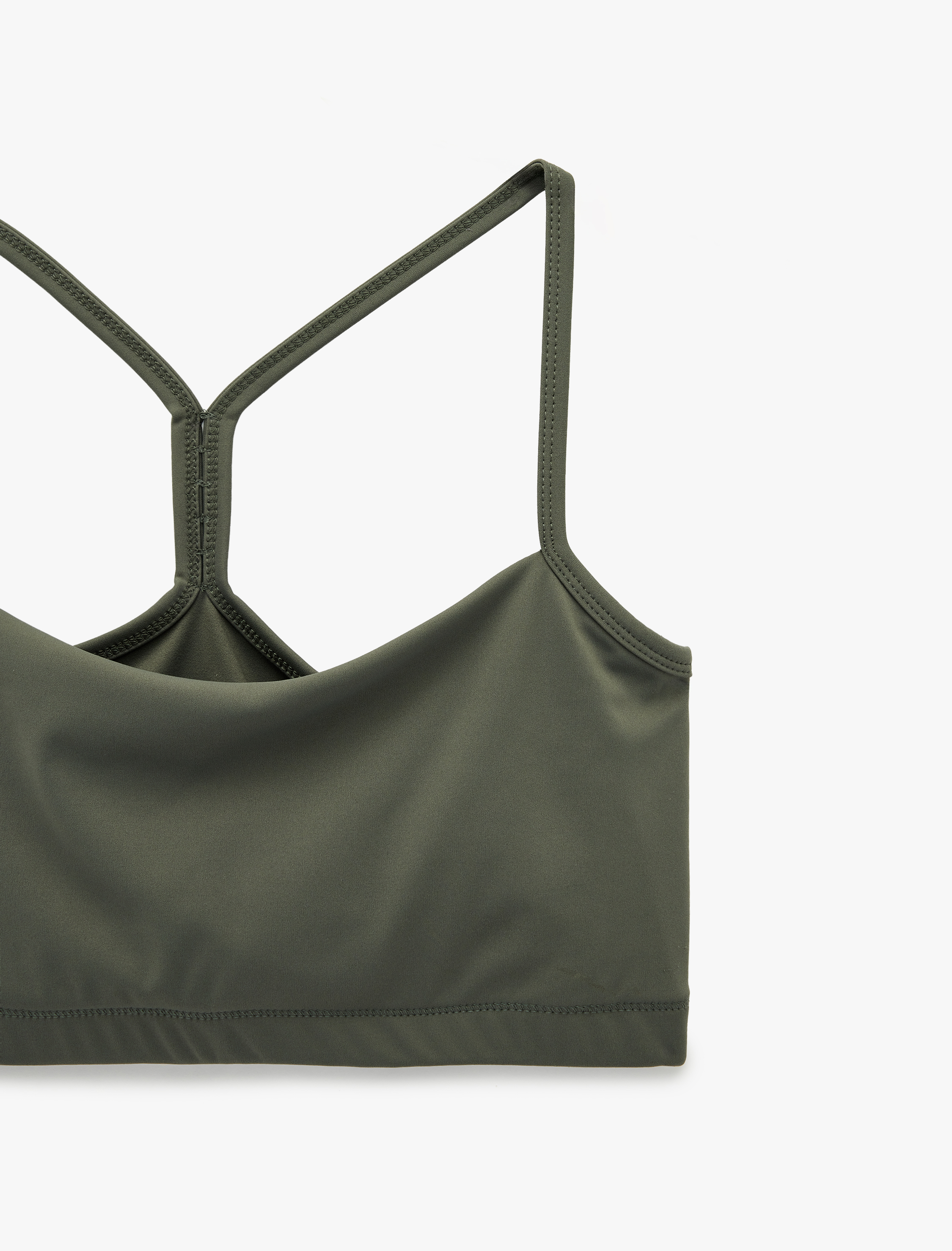   Çapraz Sırt Askılı Kaplı Slim Fit Sporcu Sütyeni