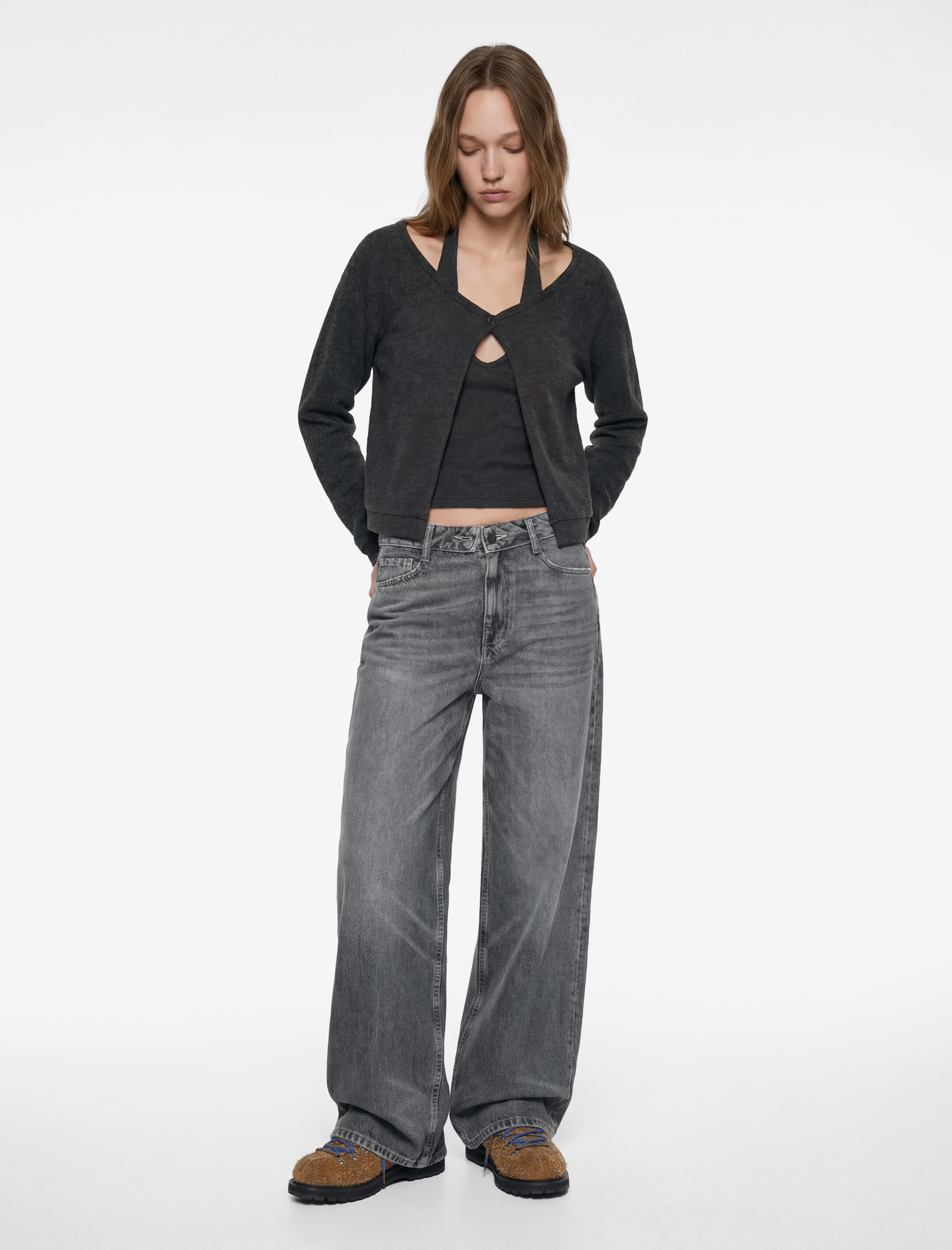   Uzun Kollu U Yaka Askılı Bluz Detaylı Hırka