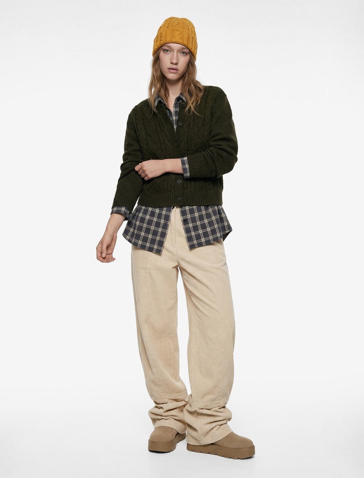  Slim Fit Saç Örgüsü Dokulu Düğmeli Bisiklet Yaka Triko Hırka