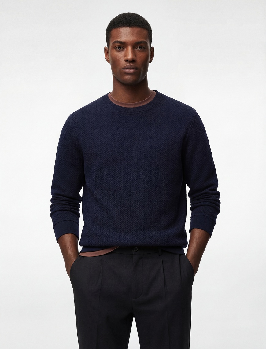 Koton Erkek Regular Fit Uzun Kollu Dokulu Kapitone Bisiklet Yaka Sweatshirt