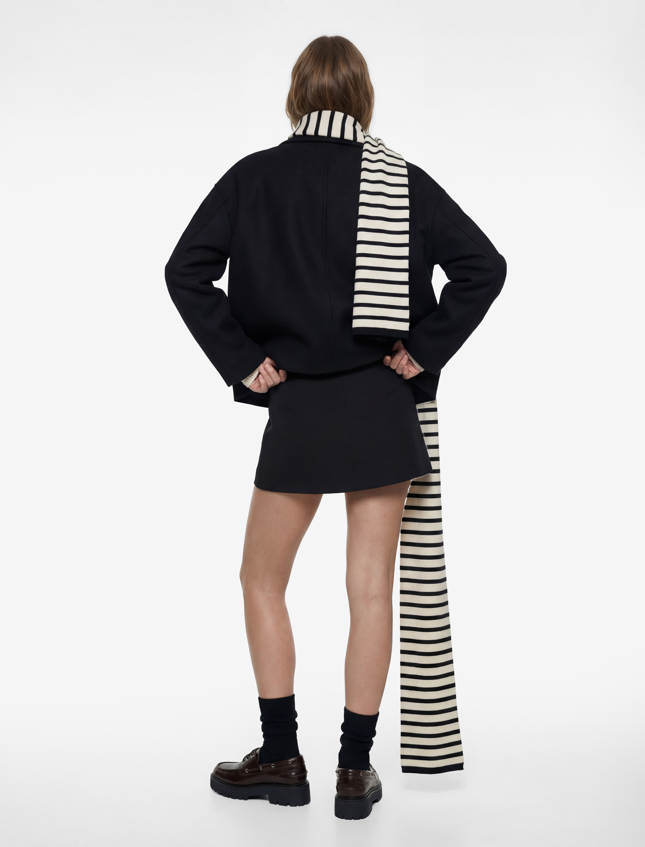   Uzun Kollu Cep Detaylı Düğmeli Oversize Ceket