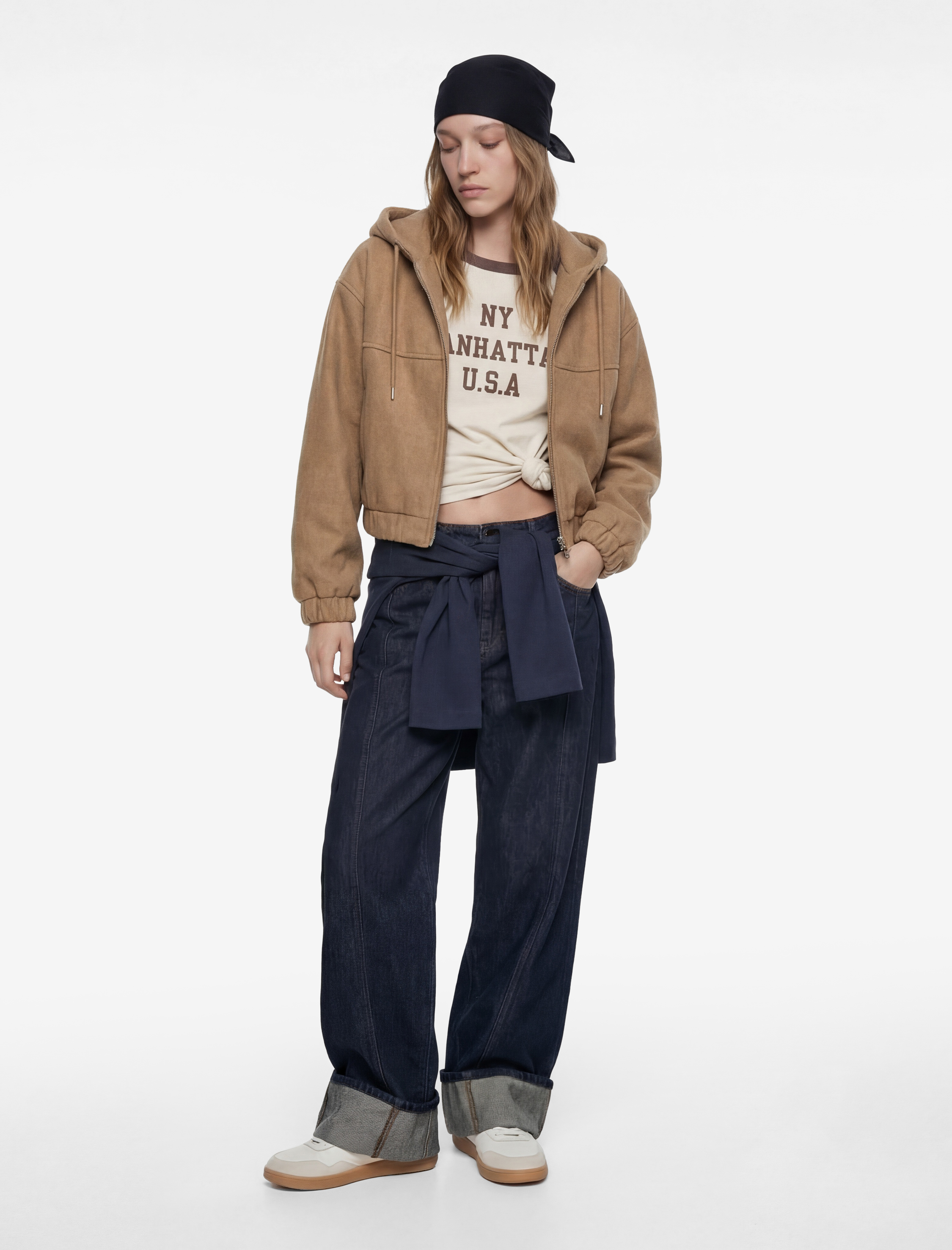   Kapüşonlu Uzun Kollu Fermuarlı Crop Ceket