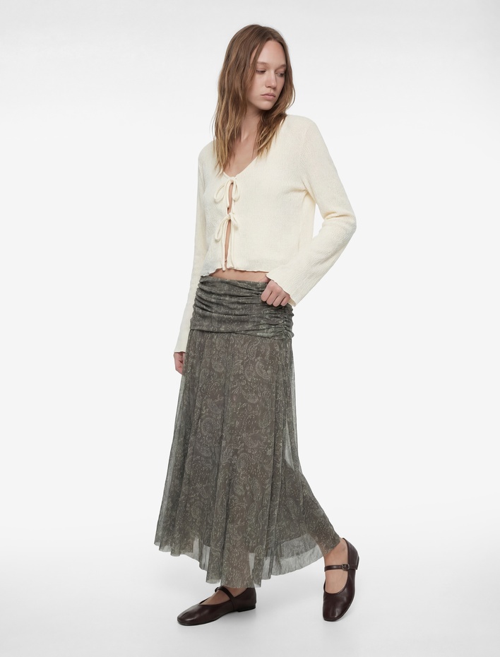  Slim Fit Dokulu Bağlama Detaylı Uzun Kollu V Yaka Bluz