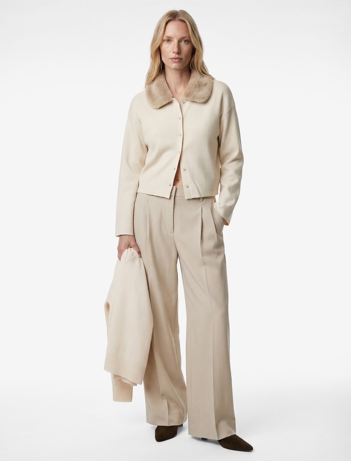  Uzun Kollu Düğmeli Çıkarılabilir Suni Kürk Yakalı Hırka