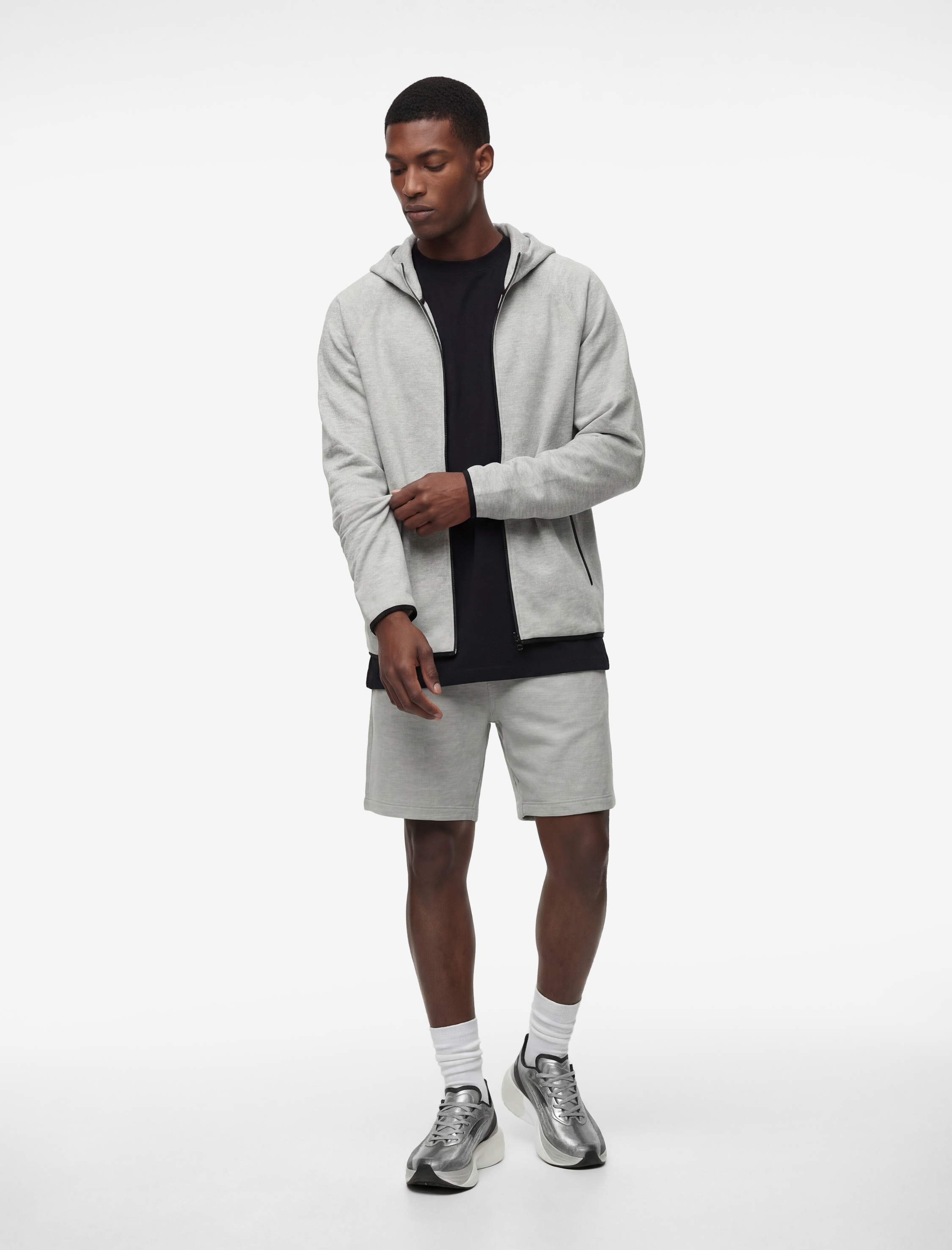   Regular Fit Uzun Kollu Fermuarlı Cepli Kapşonlu Spor Sweatshirt