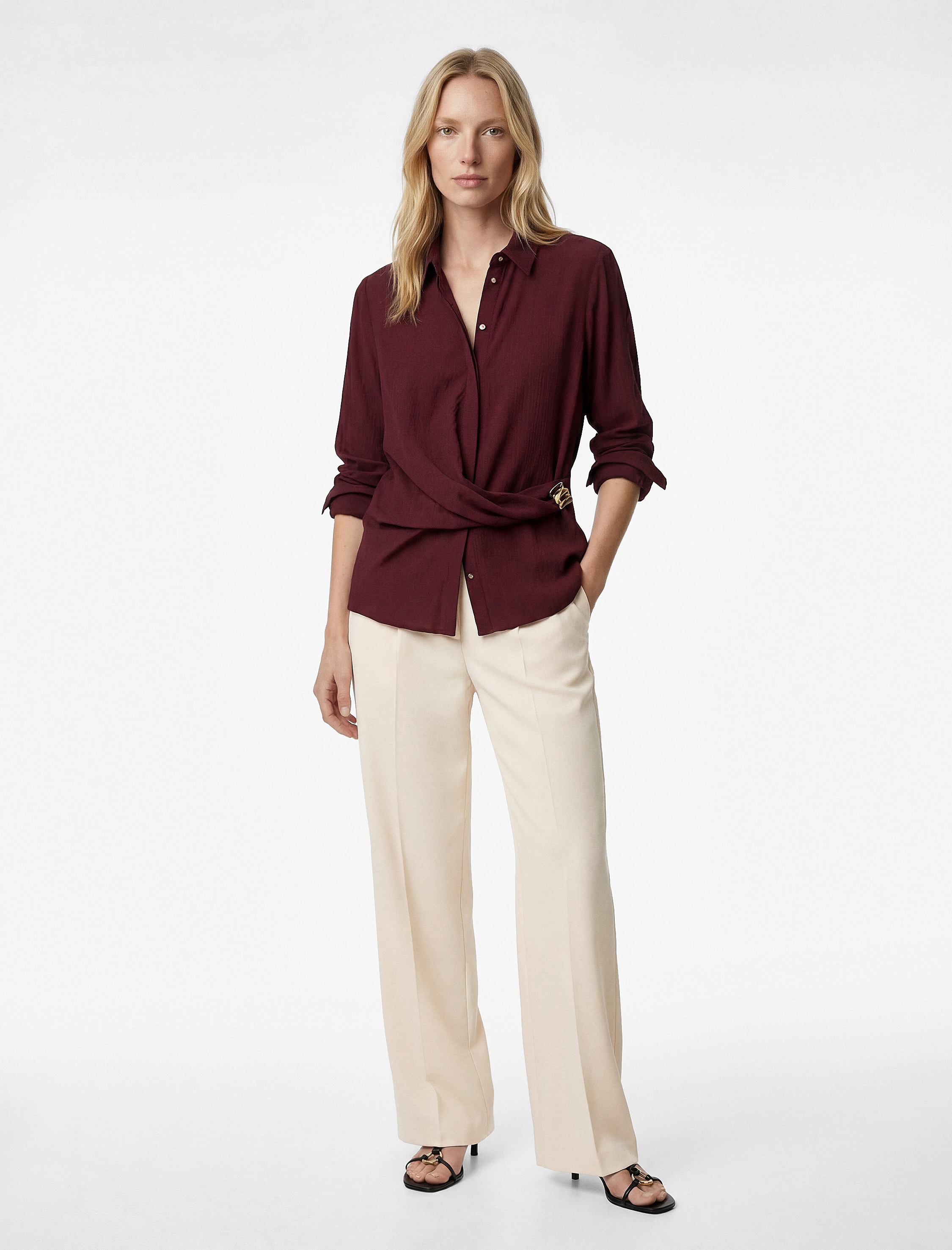   Metal Aksesuarlı Klasik Yaka Viskon Uzun Kollu Gömlek