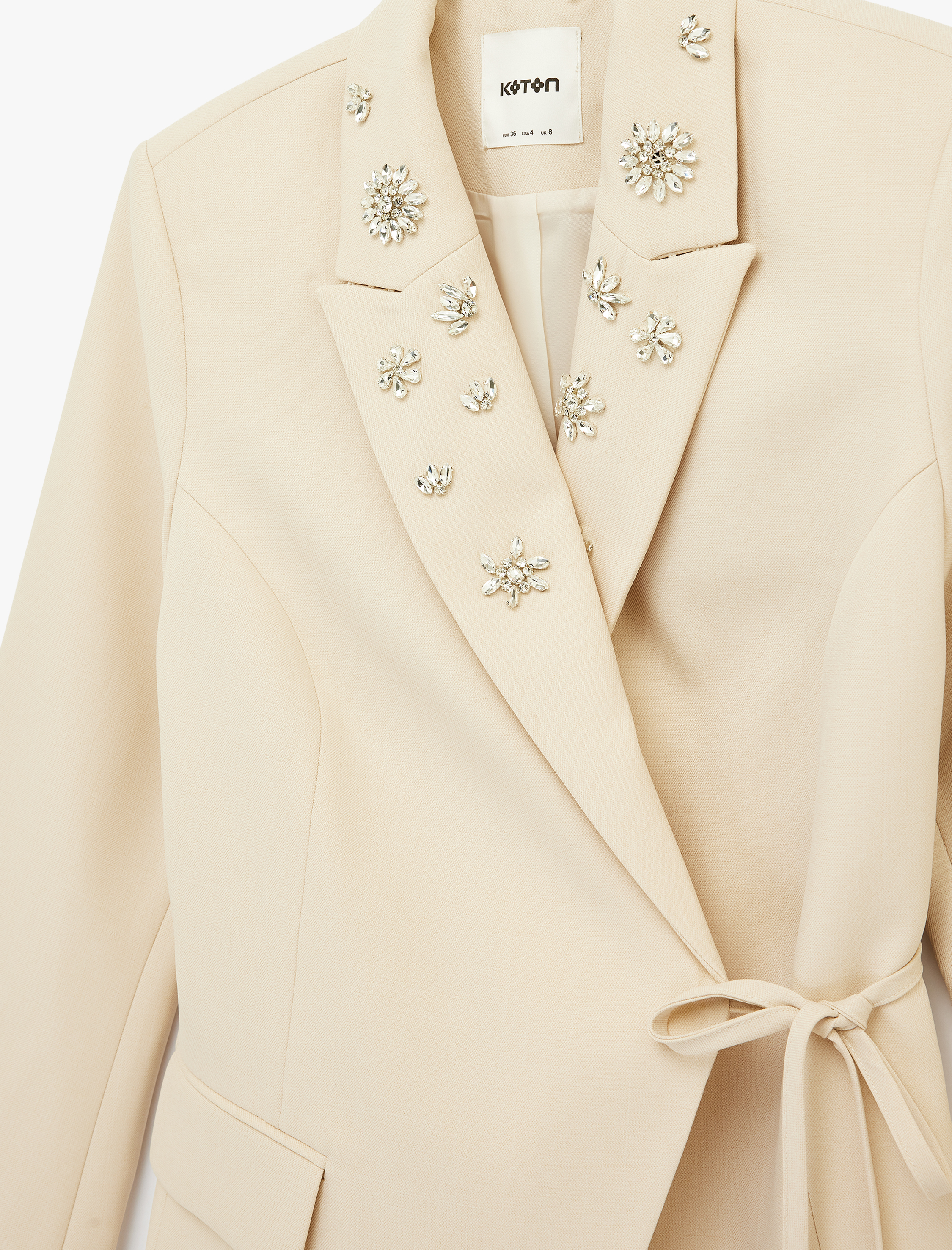   Uzun Kollu Cepli Bağlama Detaylı Taşlı Blazer Ceket