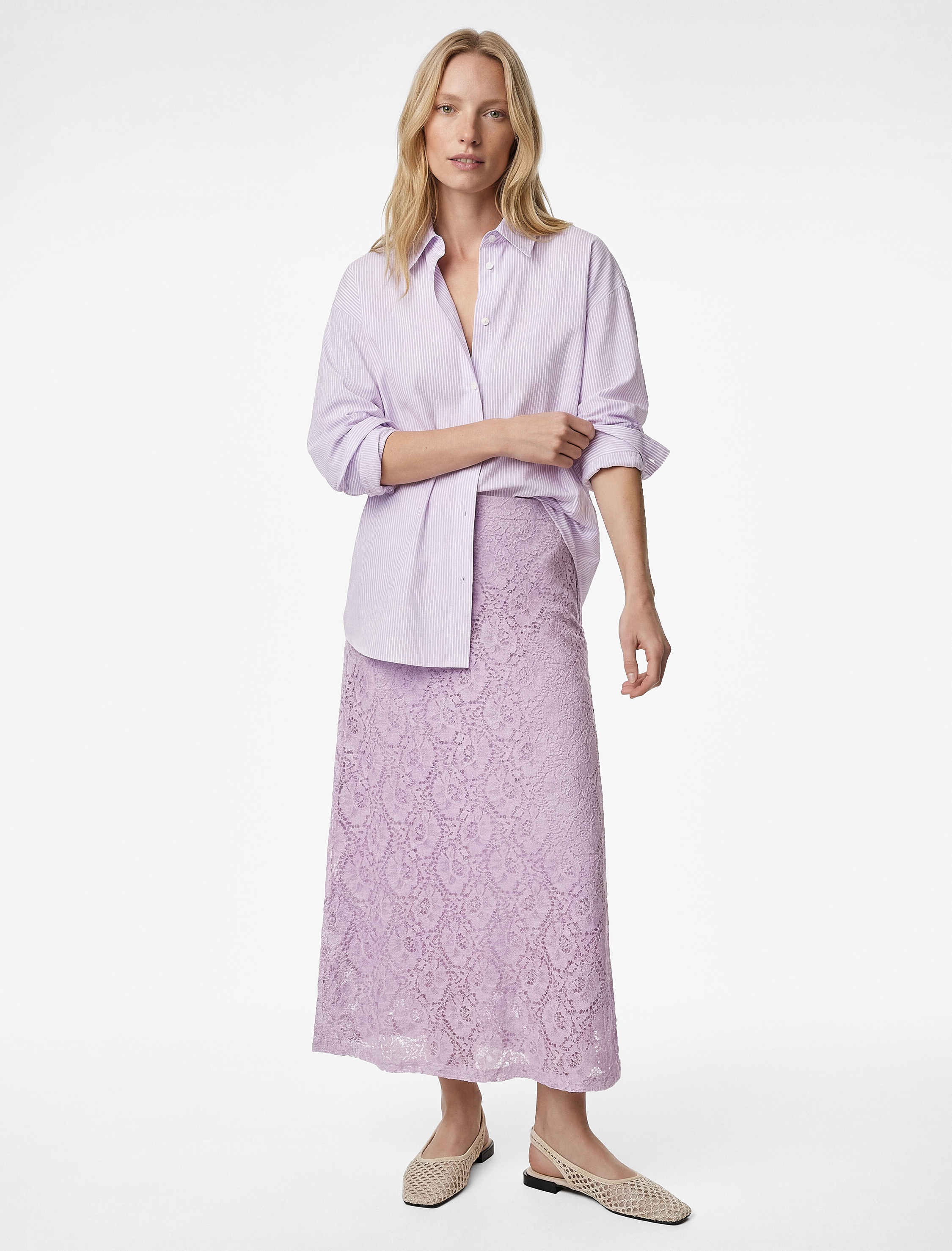   Standart Bel Çan Kesim Uzun Dantel Etek