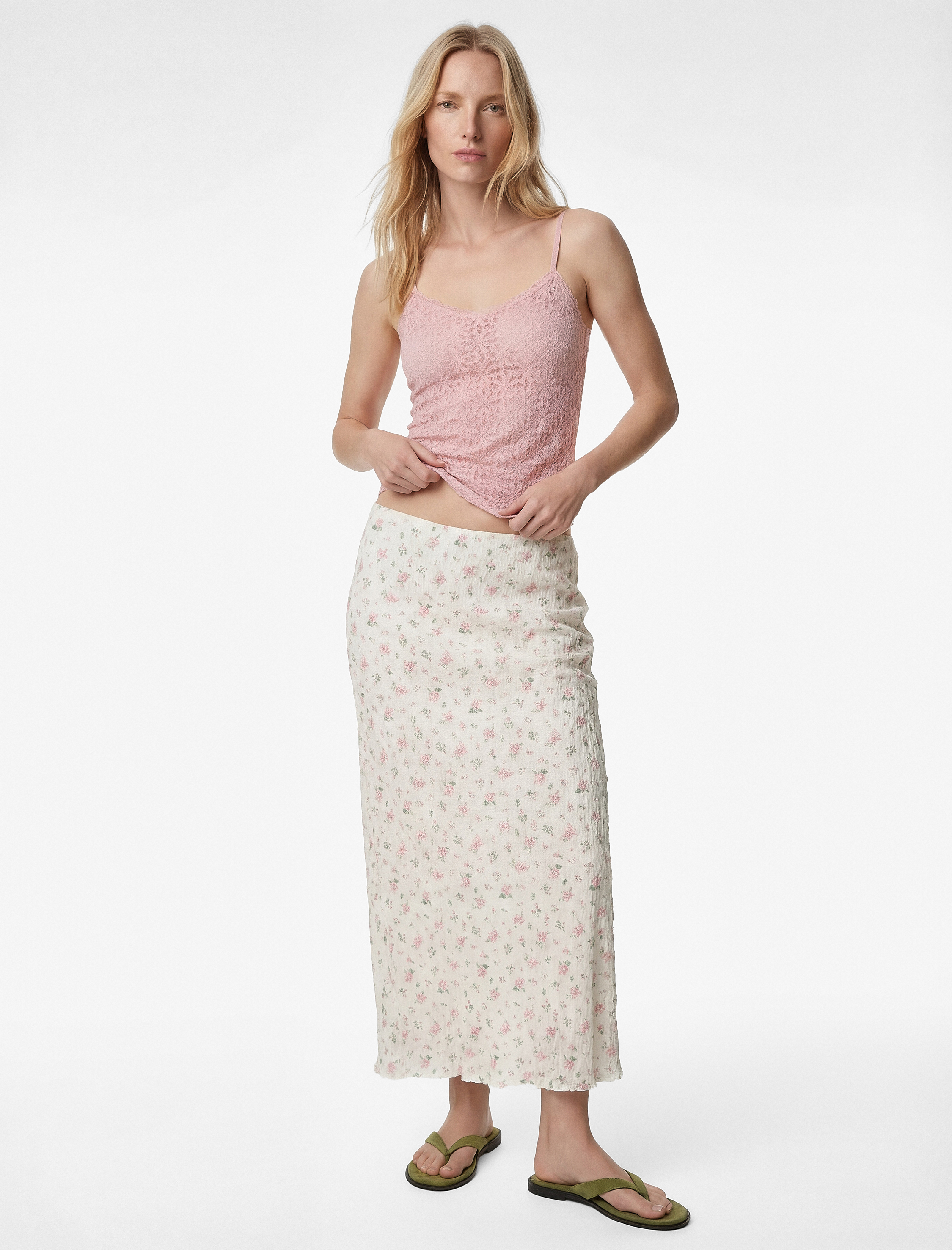   A Kesim Slim Fit Çiçekli Midi Dantel Etek