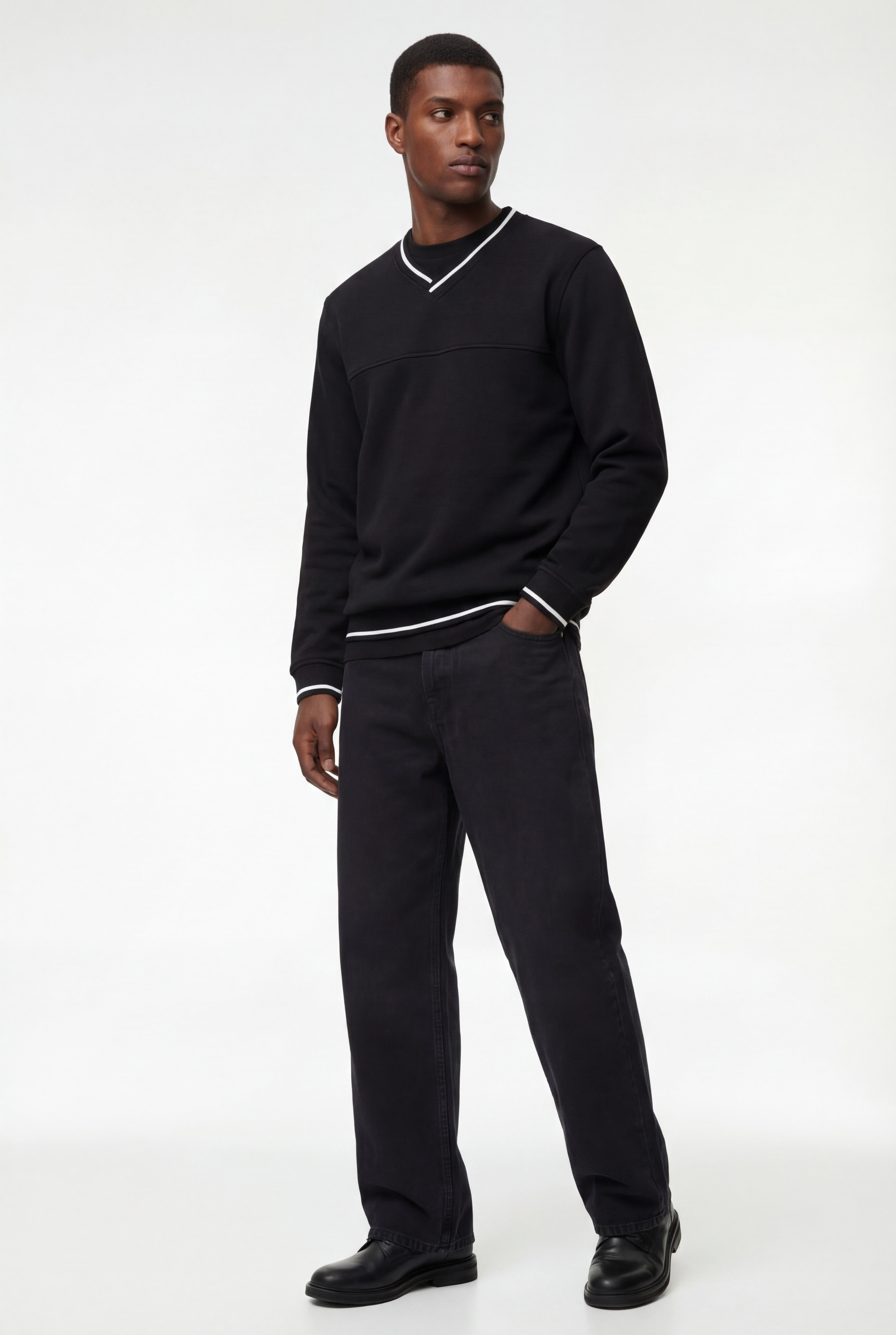   Regular Fit Uzun Kollu Şardonlu Şerit Detaylı V Yaka Sweatshirt