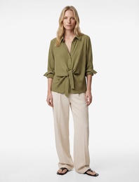 Uzun Kollu Düğmeli Bağlama Detaylı Gömlek