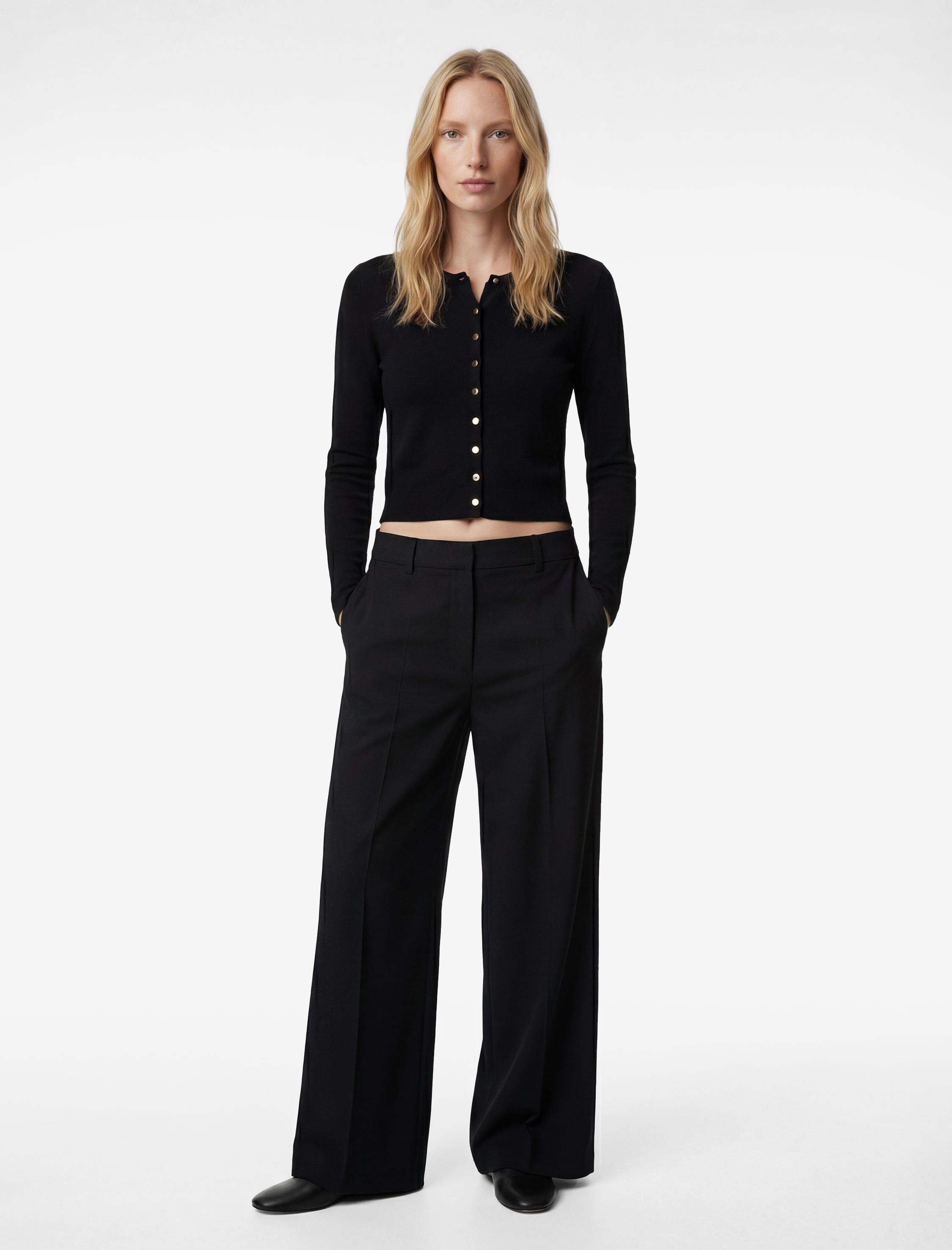   Düğmeli Uzun Kollu Bisiklet Yaka Triko Hırka