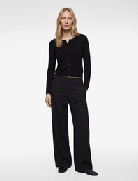 Düğmeli Uzun Kollu Bisiklet Yaka Triko Hırka