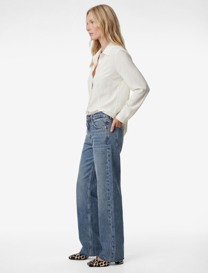  Slim Fit Uzun Kollu Düğmeli Klasik Yaka Gömlek