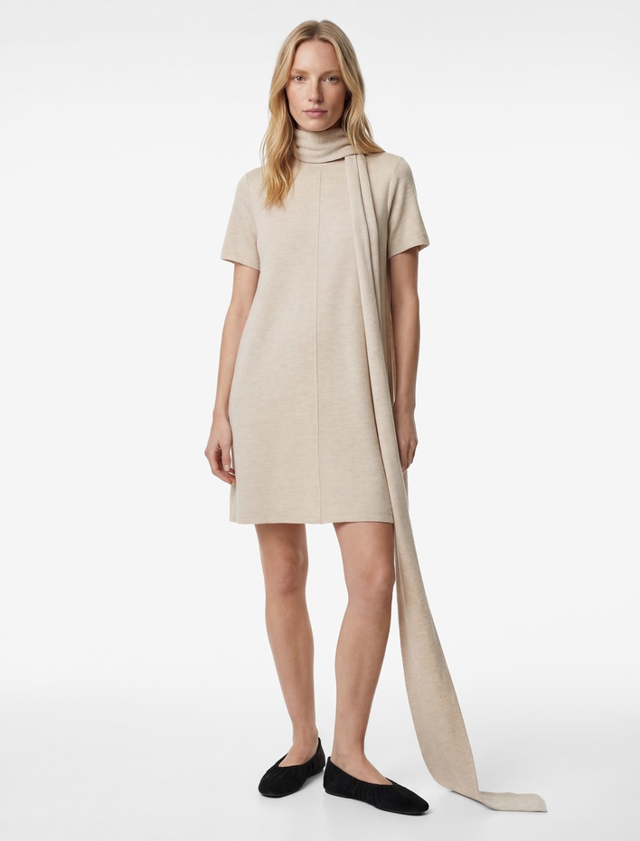  Hafif Dik Yaka Kısa Kollu Slim Fit Mini Elbise