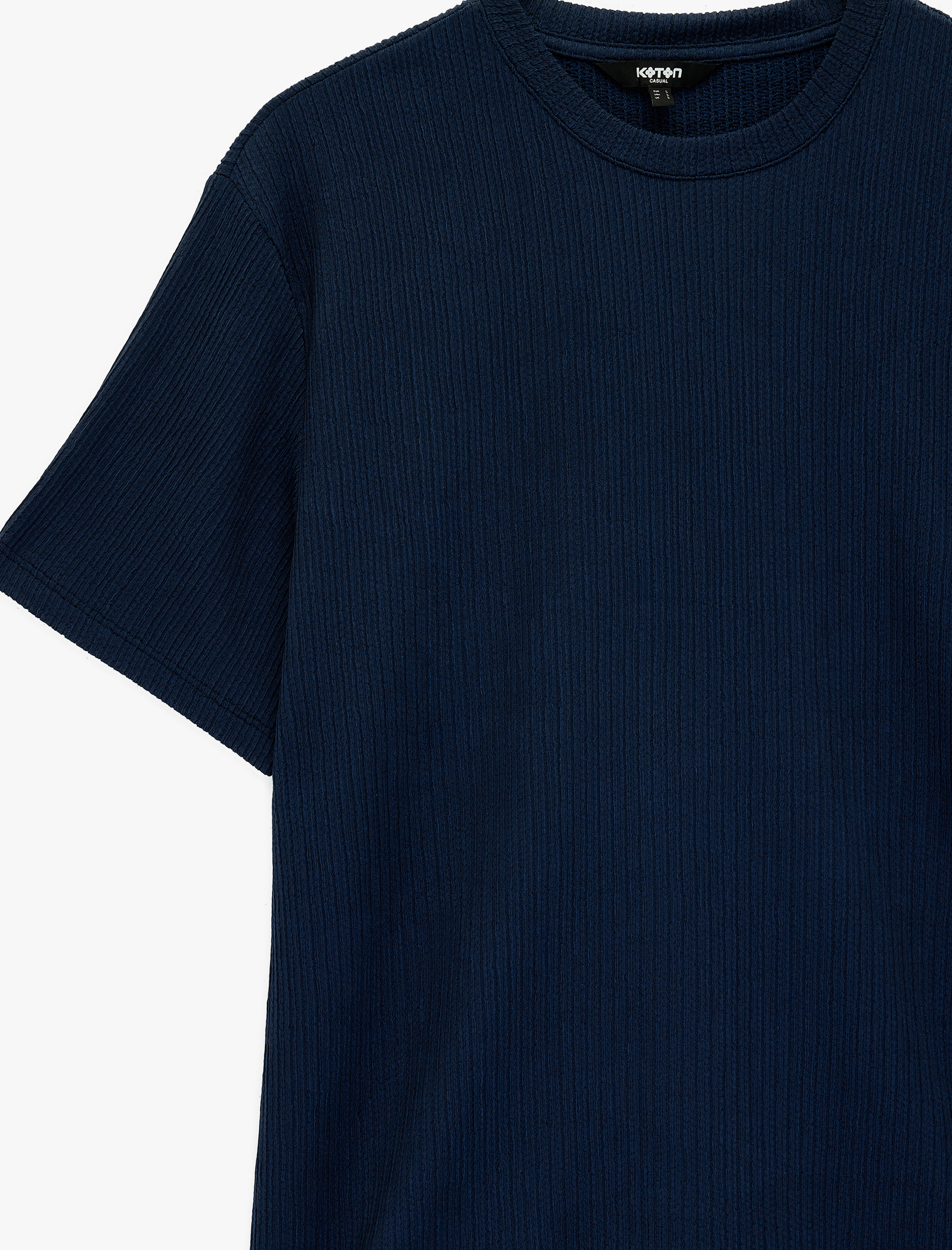   Regular Fit Dokulu Kısa Kollu Basic Bisiklet Yaka Tişört