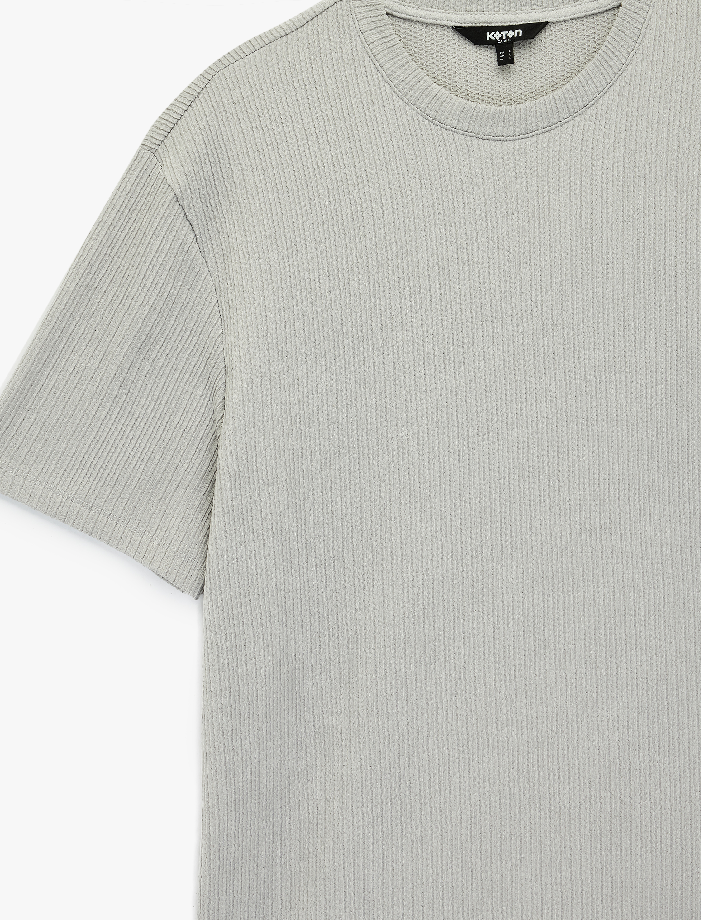   Regular Fit Dokulu Kısa Kollu Basic Bisiklet Yaka Tişört