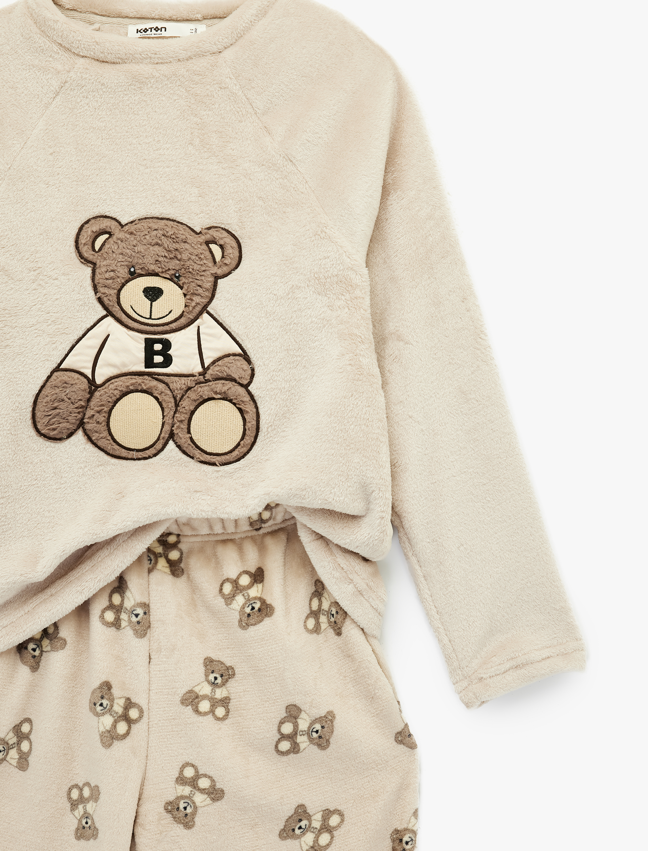   Uzun Kollu Bisiklet Yaka Ayıcık Detaylı Polar Pijama Takımı