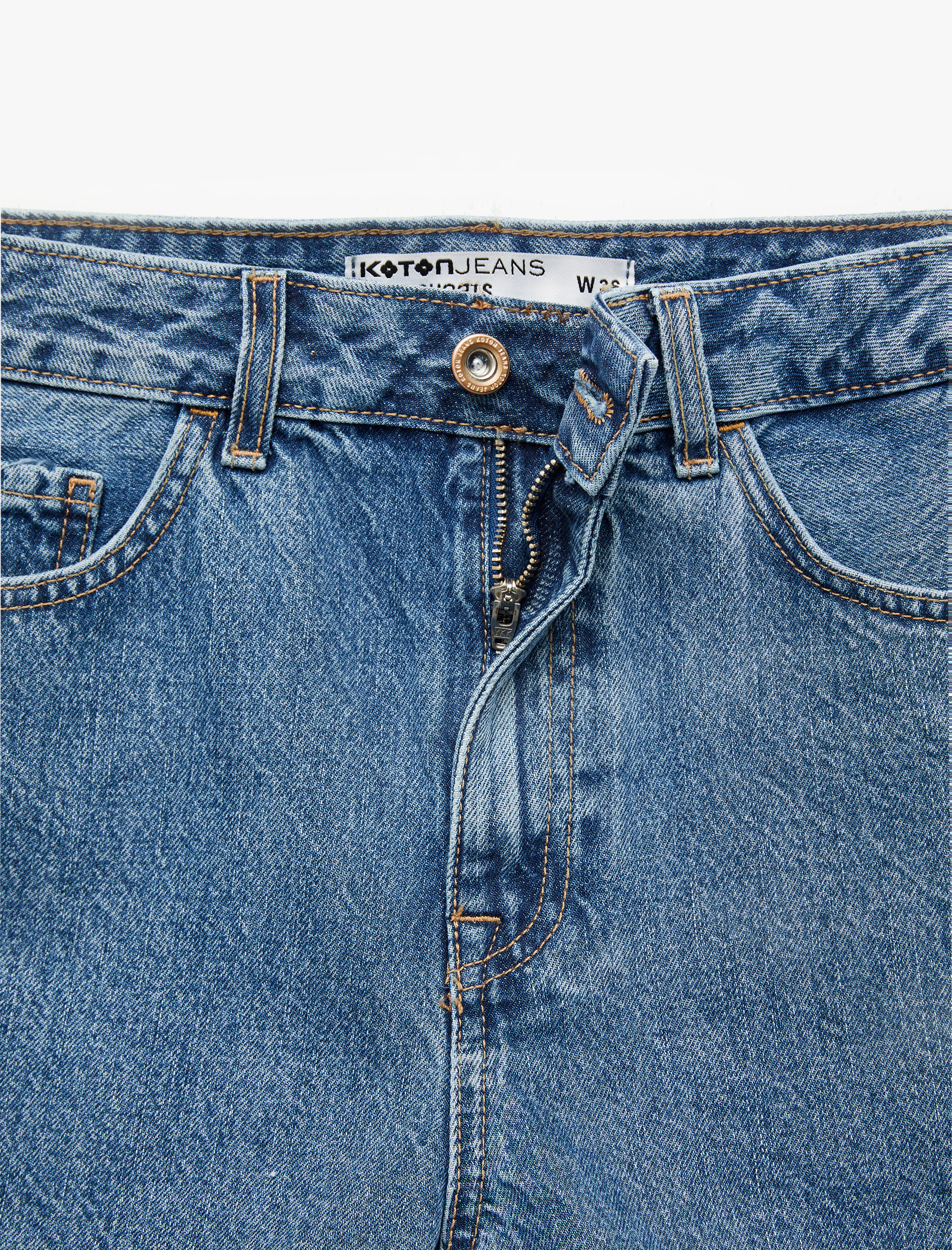   Normal Bel Düğmeli Pamuklu Rahat Kalıp Mini Denim Şort