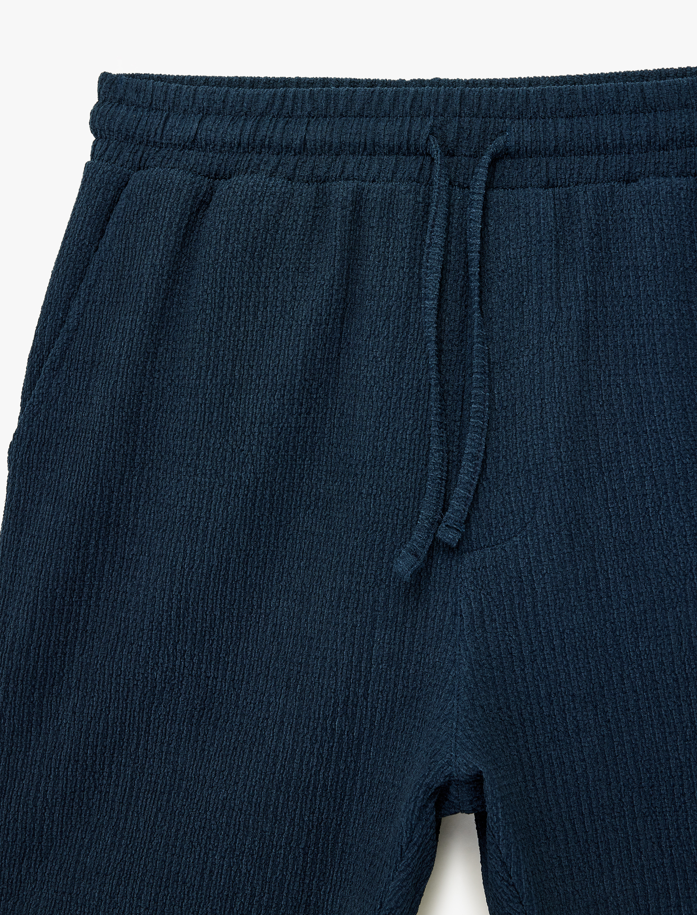   Bürümcük Kumaş Viskon Karışımlı Cepli Rahat Kalıp Beli Bağcıklı Spor Şort