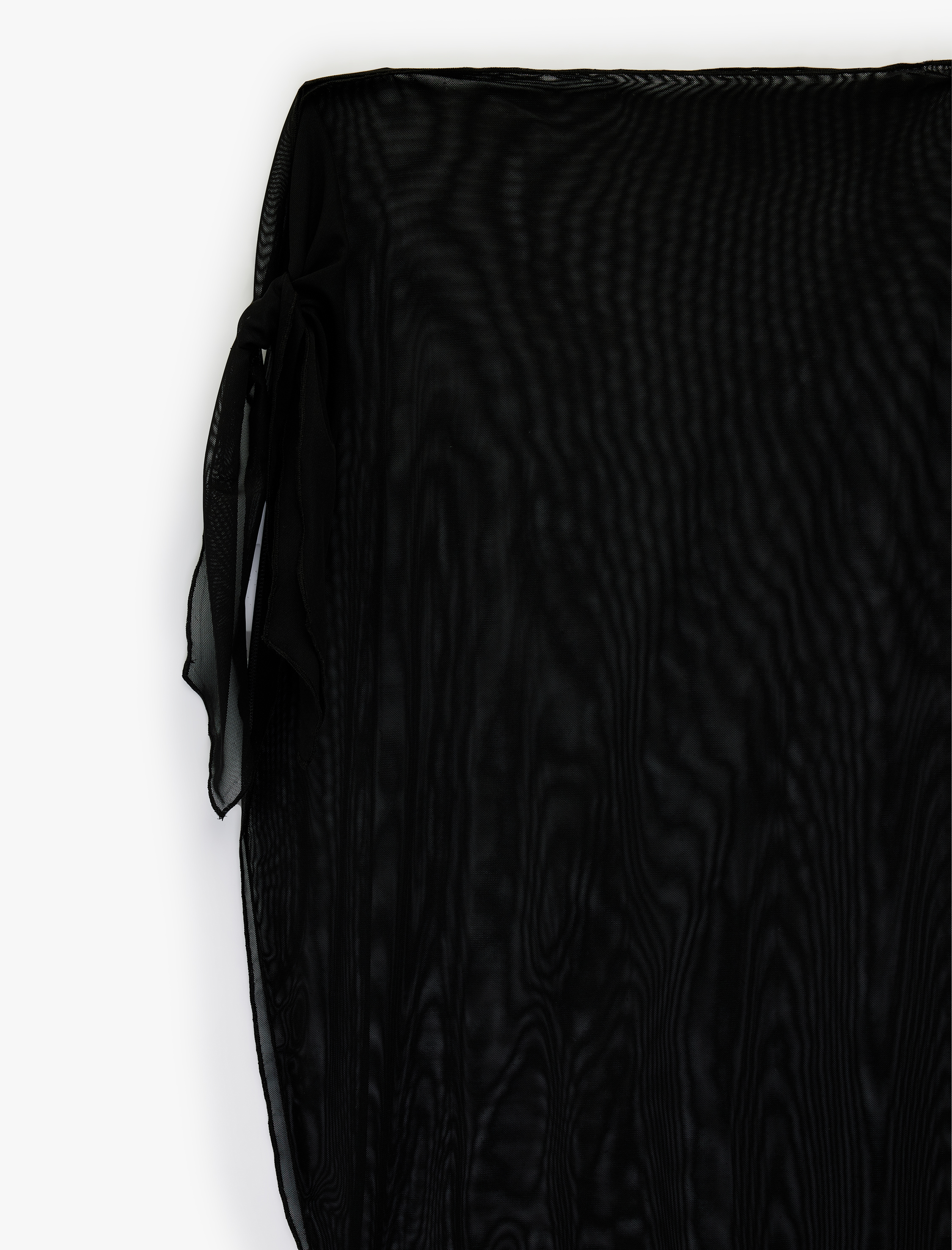   Asimetrik Kesim Yandan Bağlamalı Tül Pareo Etek