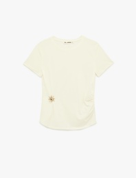 Metal Aksesuarlı Bisiklet Yaka Kısa Kollu Pamuklu Tişört